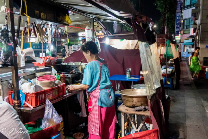 Behind the scenes of a soju tent in Jeongno, Seoul