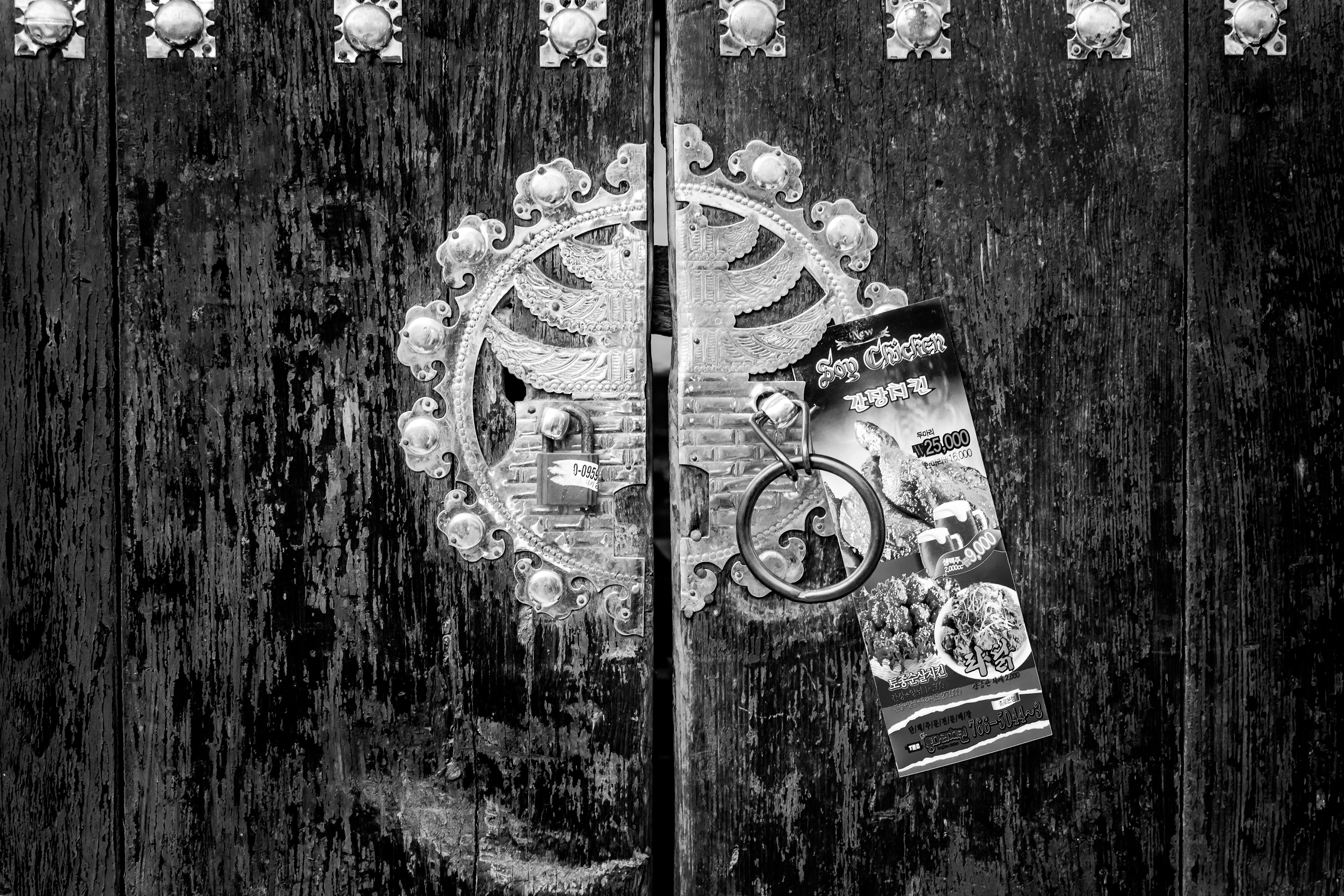 Ikseon-dong Hanok Village - old meets new