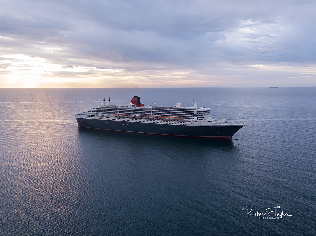 Queen Mary 2 