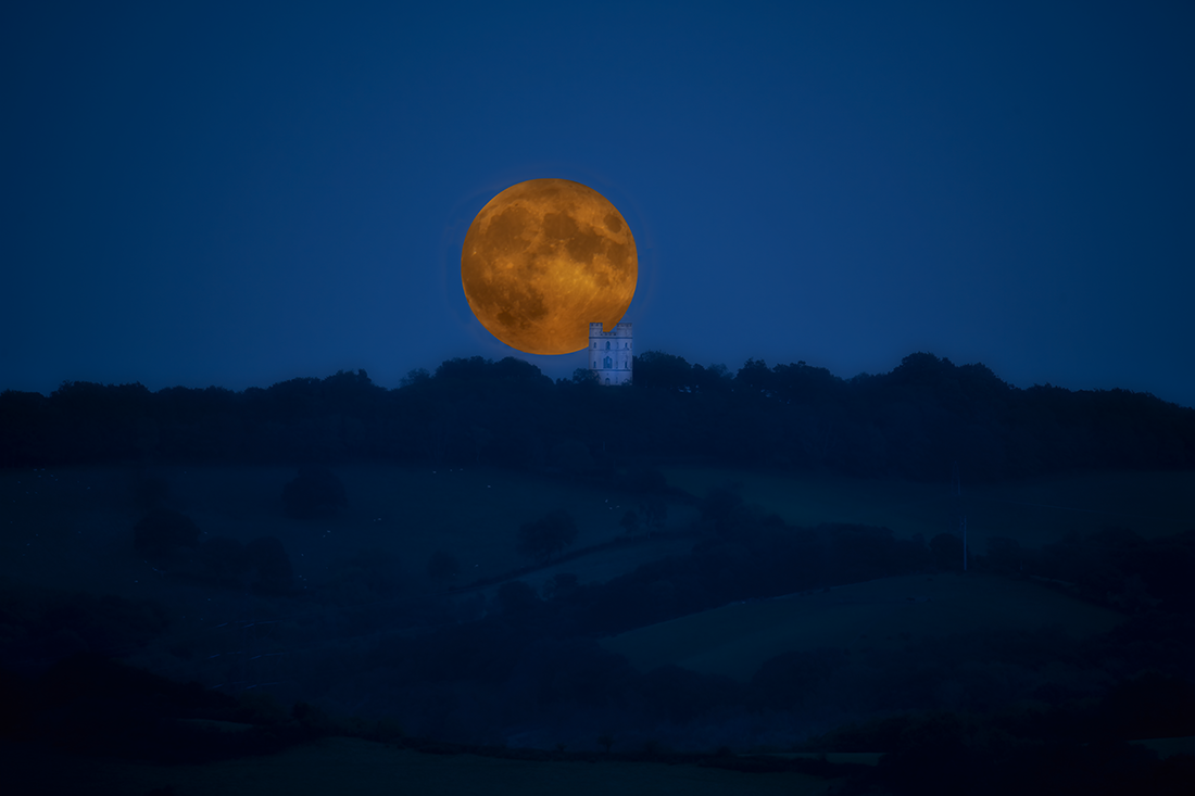 Supermoon @ Lawrence Castle