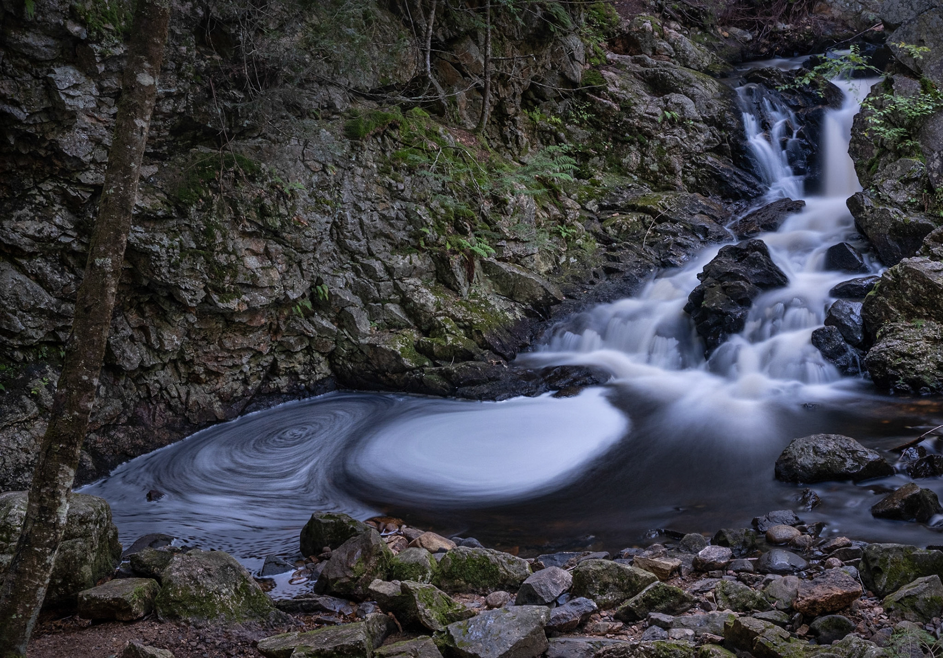 Bear's Den Falls