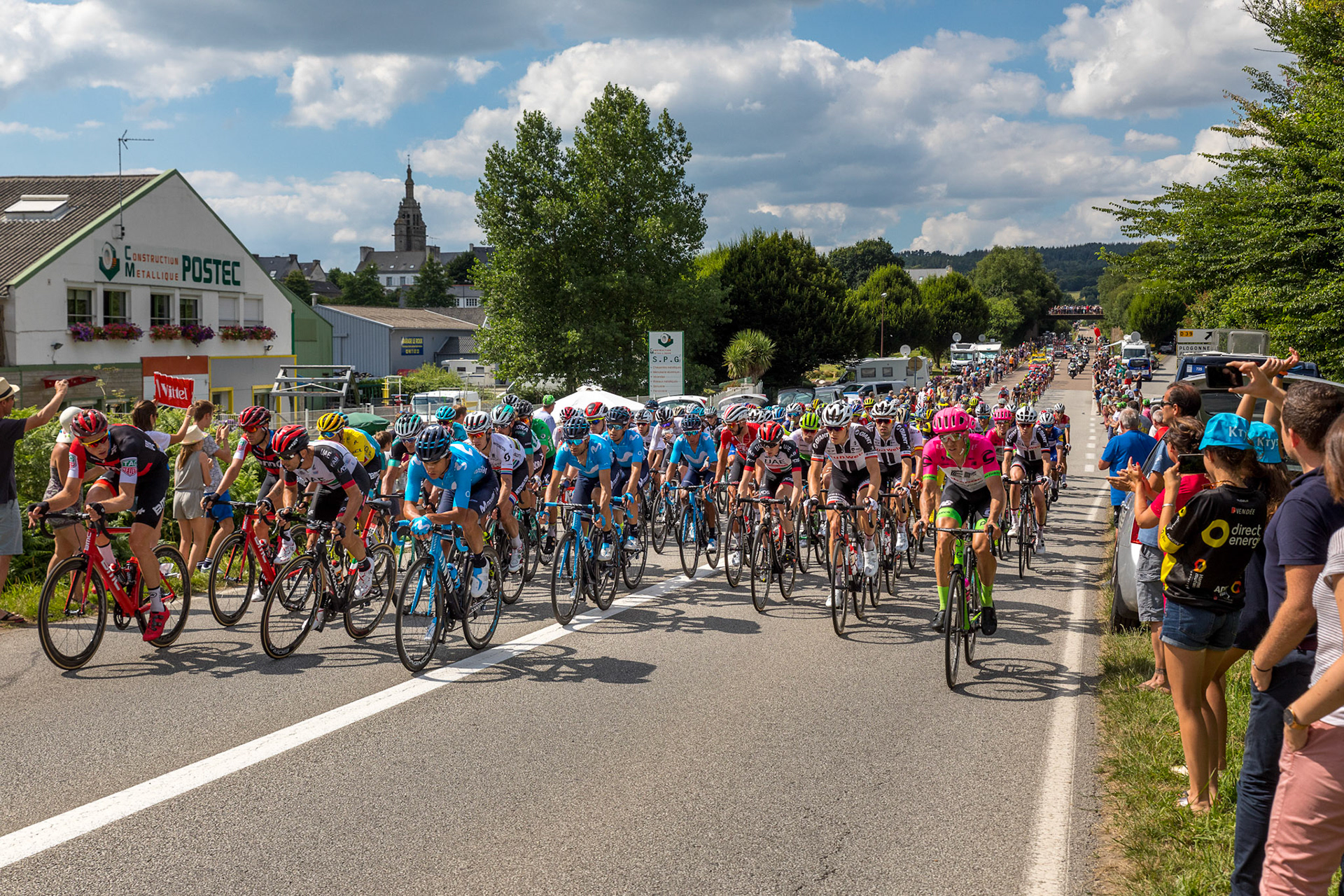 Passage du Tour de France à Plogonnec sur la D63 le 11 juillet 2018.