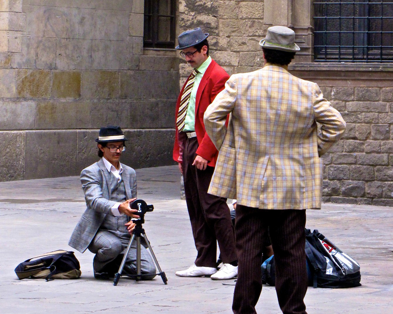 Tri-pod Trio ~ Barcelona, Spain (2012)
