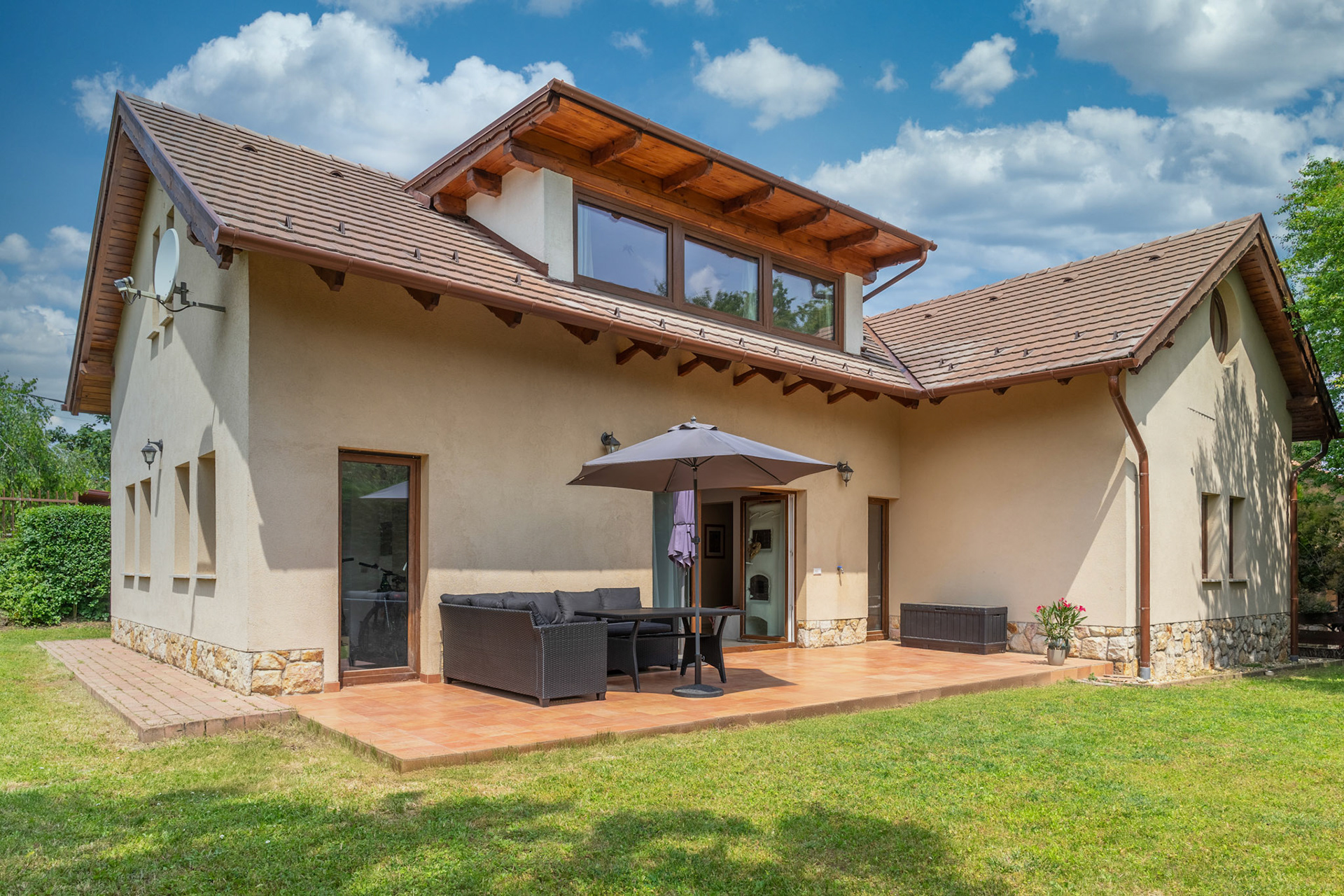 Ingatlanfotózás, enteriőrfotó, épületfotózás