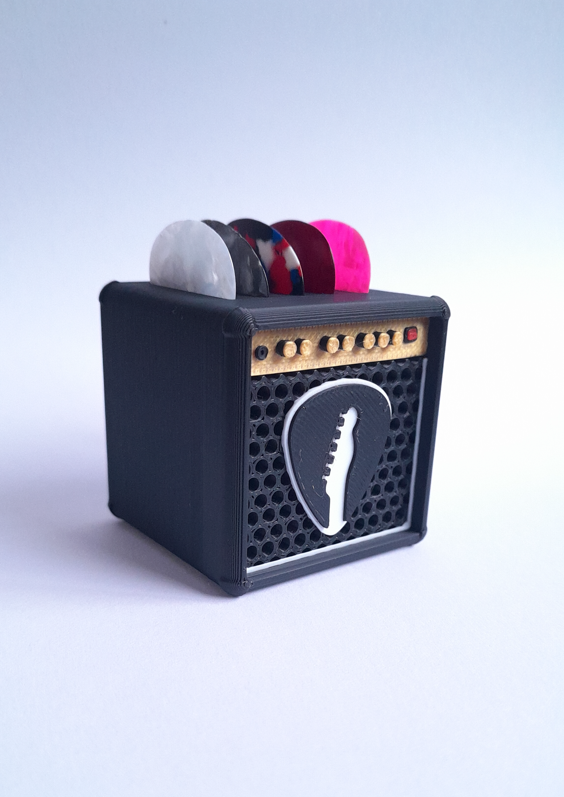 Las púas vienen añadidas.