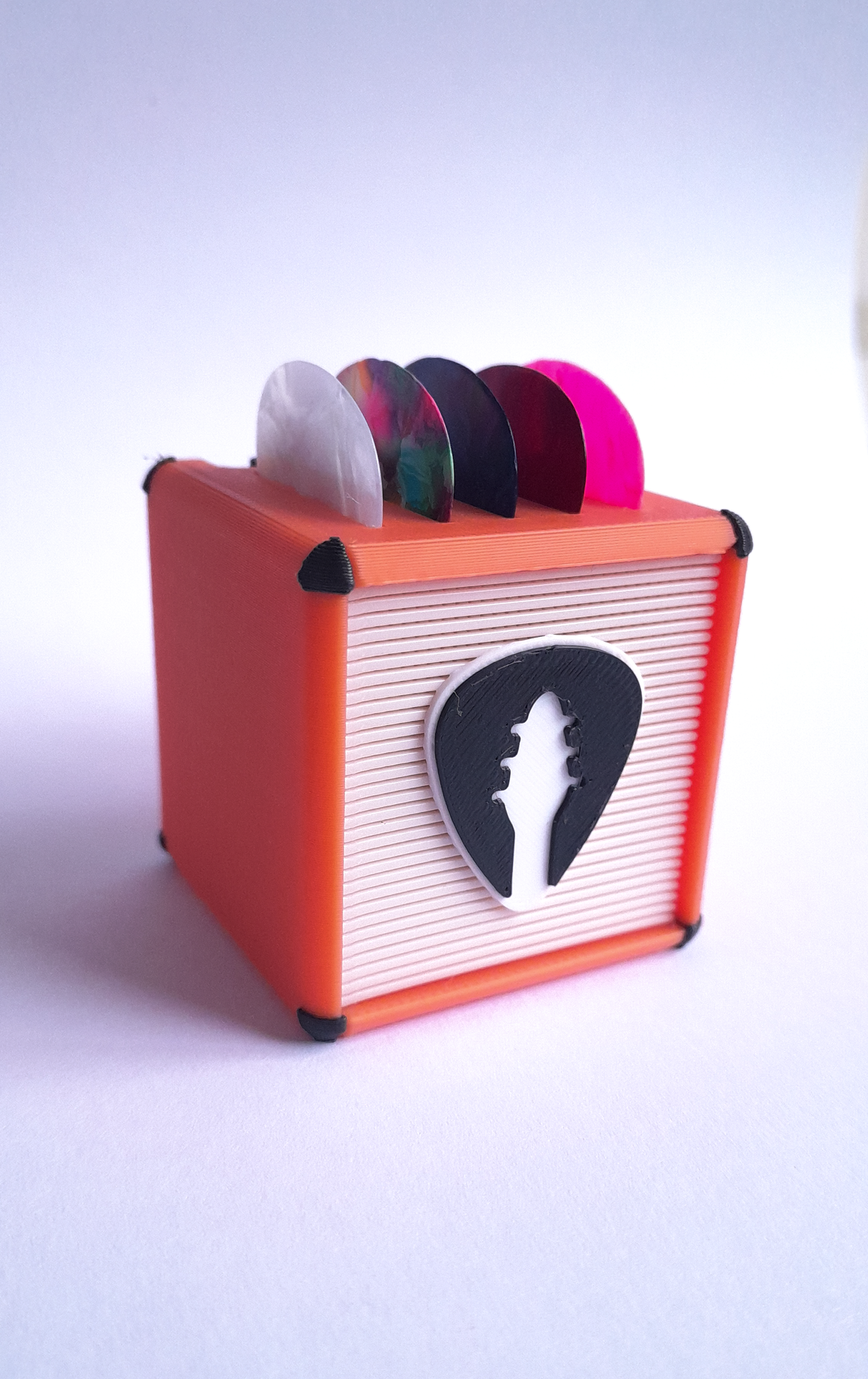 Las púas vienen añadidas.