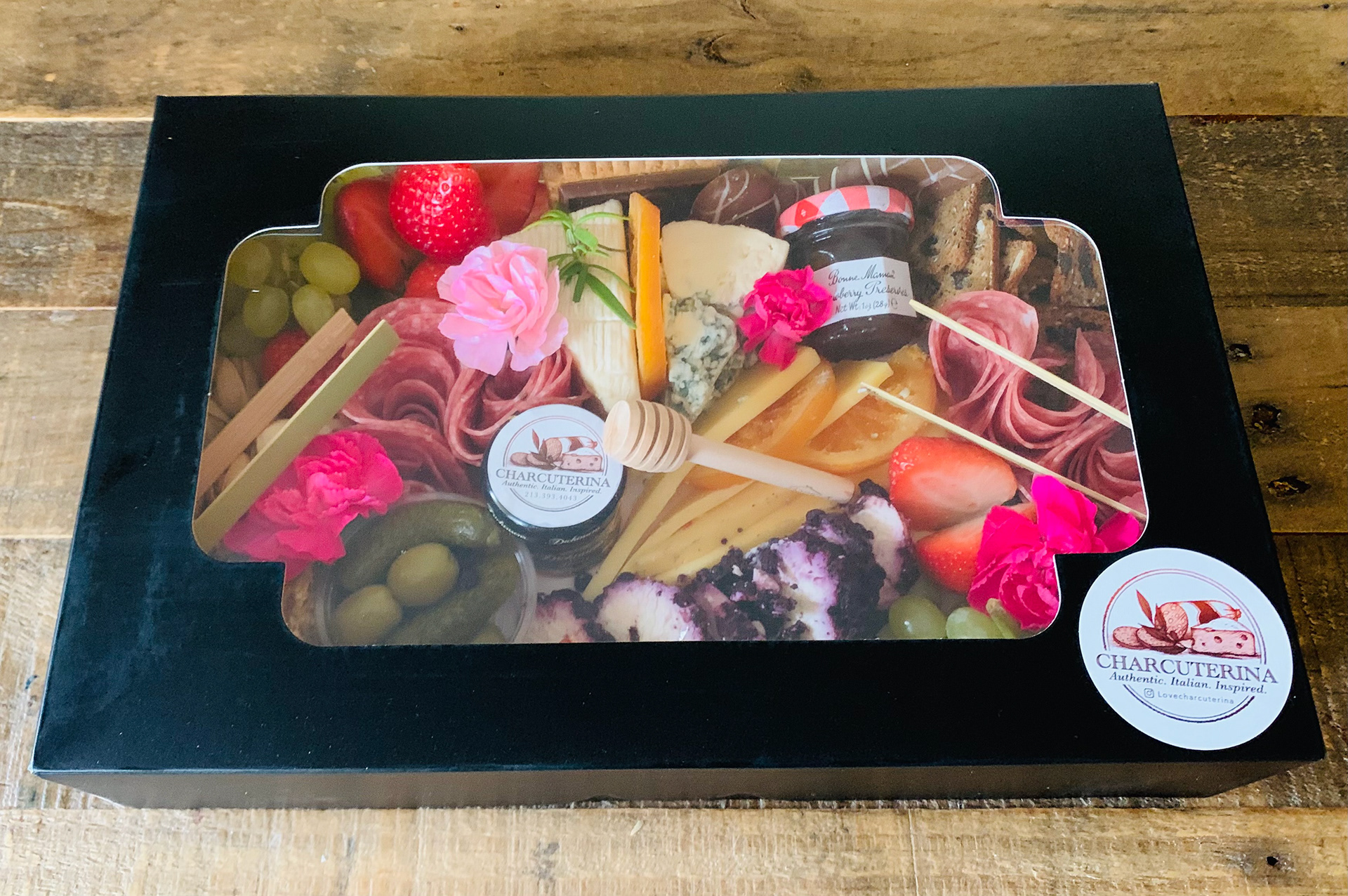 Charcuterie box