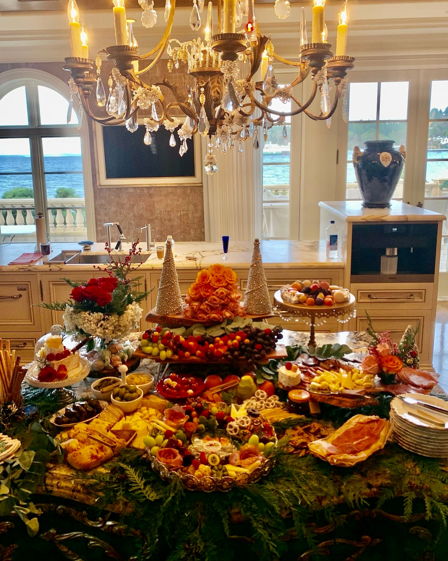 Dimensional Grazing Table.