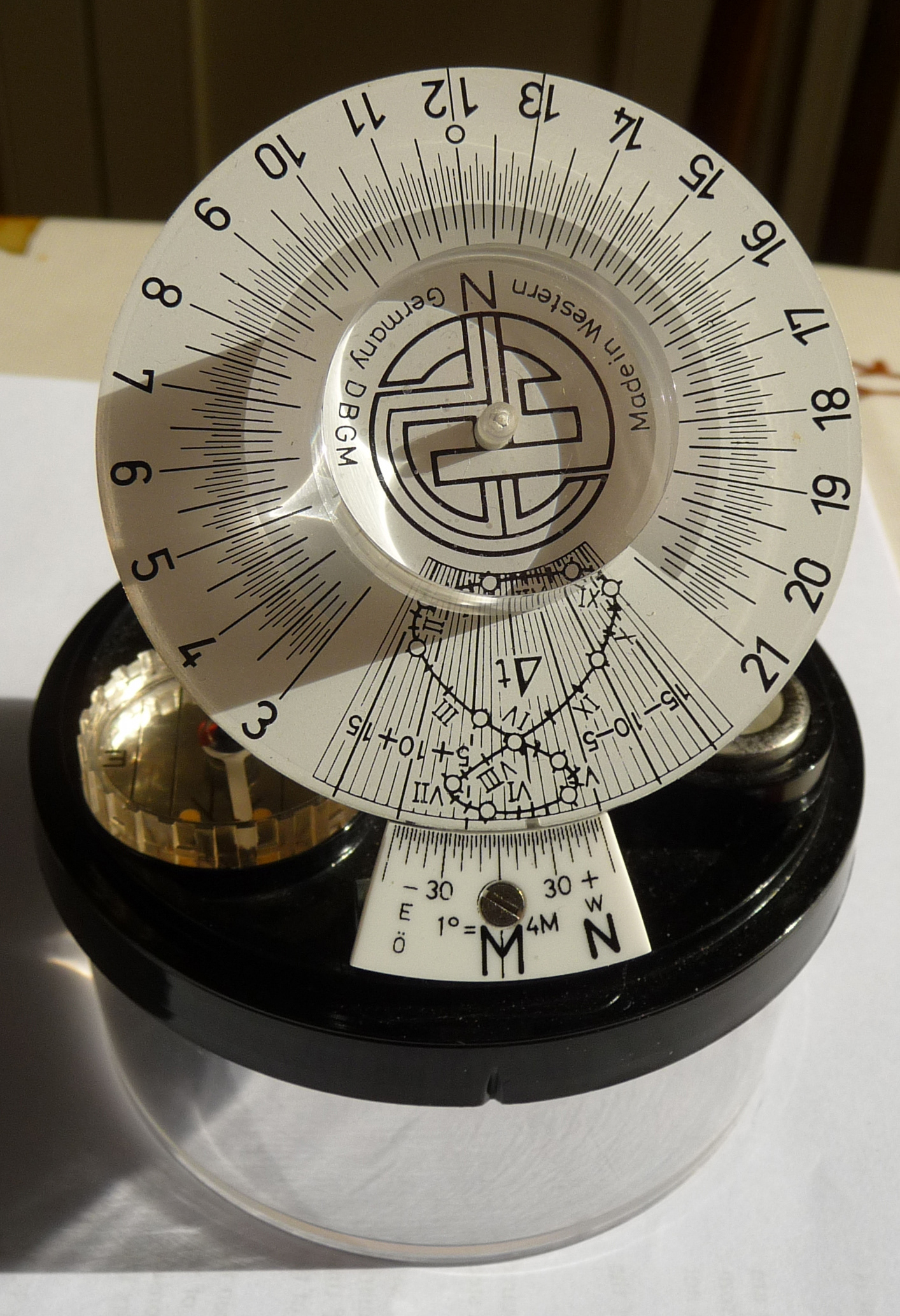 Edward Pollahne's improved Benoy-Type dial www.meku-pollaehne.de