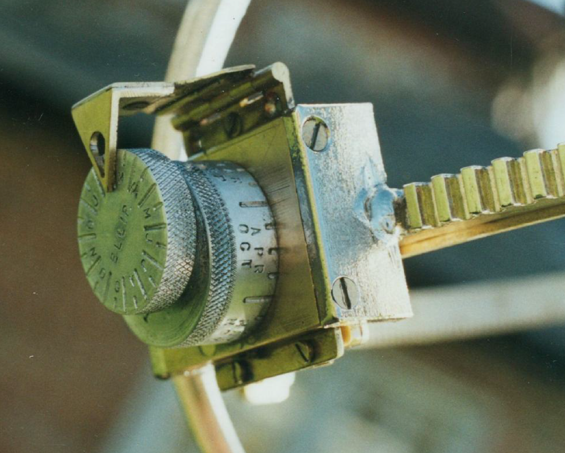 Outer ring and inner cam, showing month graduations - versions 2