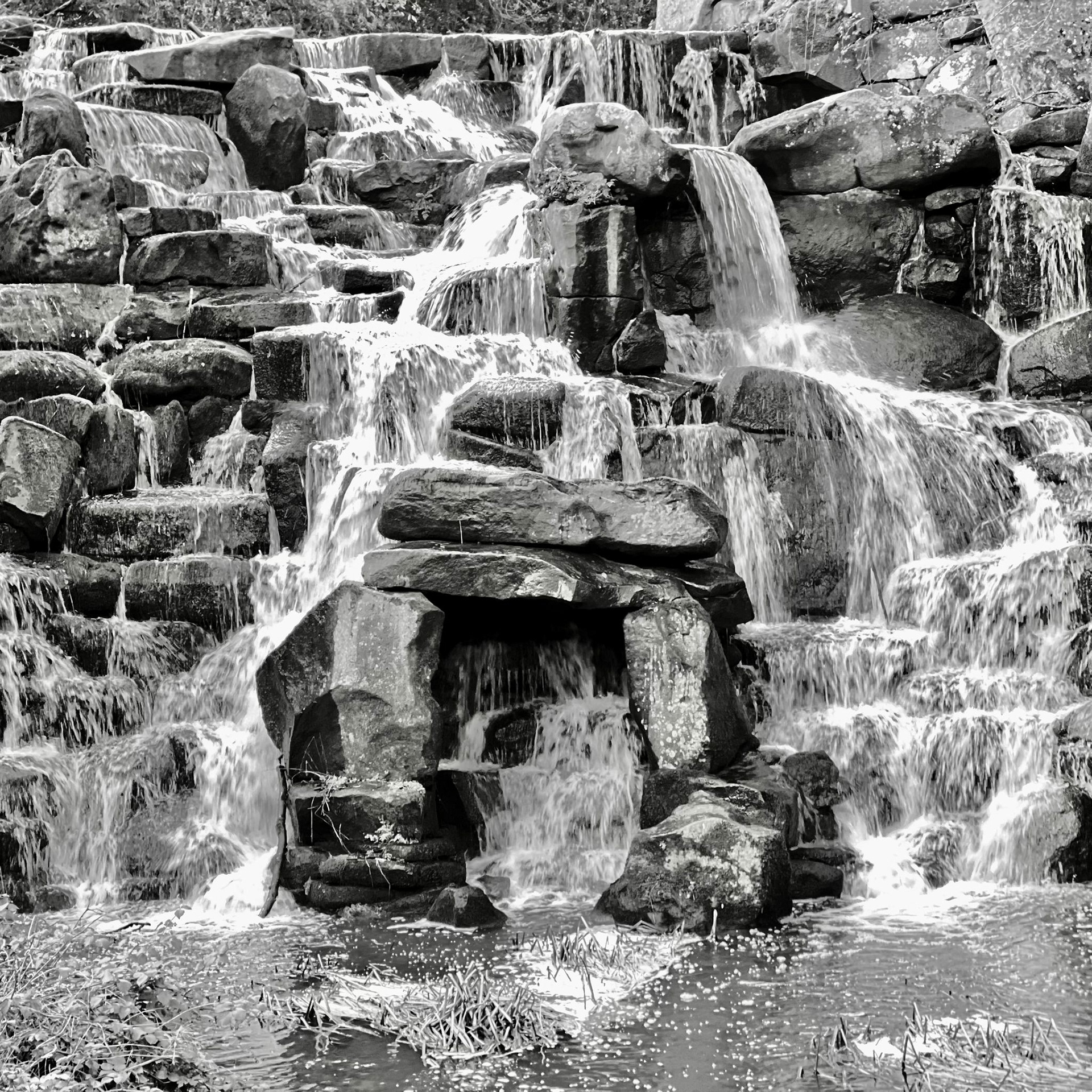 Falling Shadows_Alan Gordon