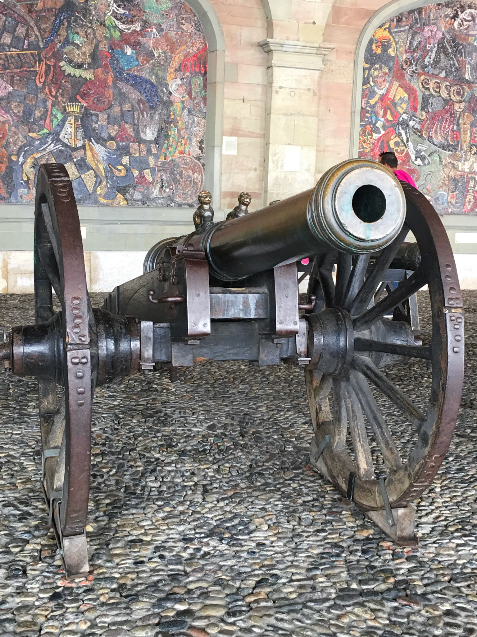 L'ancien Arsenal antique cannon