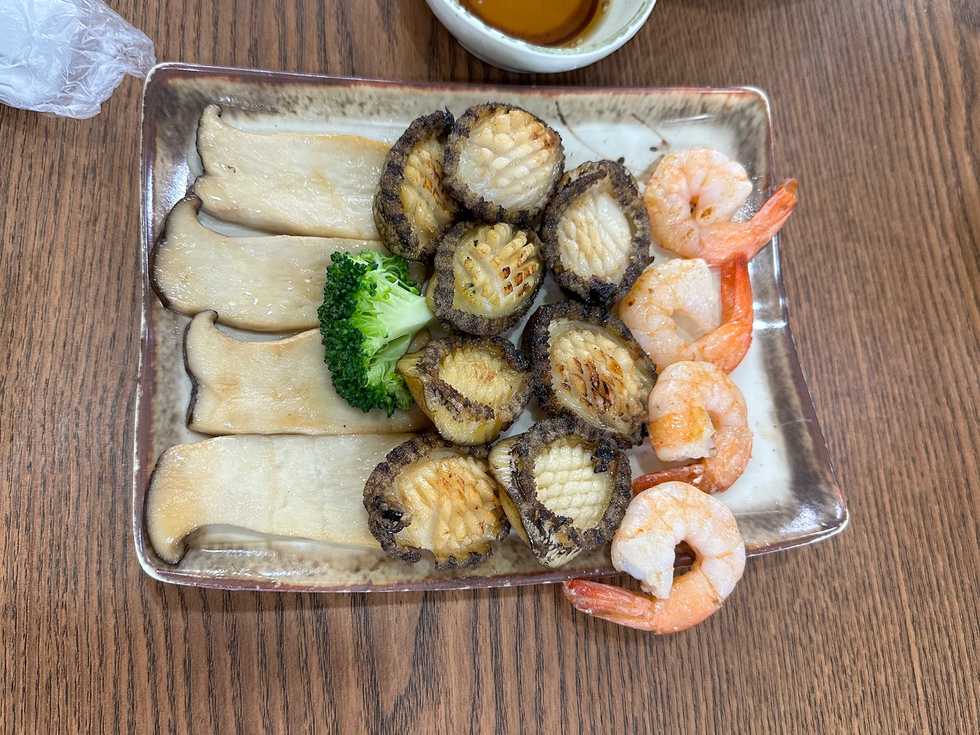 Lunch at Miseuchil restaurant for Abalone Hot Pot