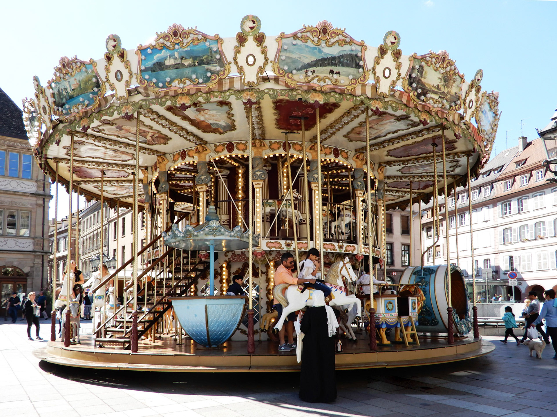 Merry-go-round at Place Gutenberg