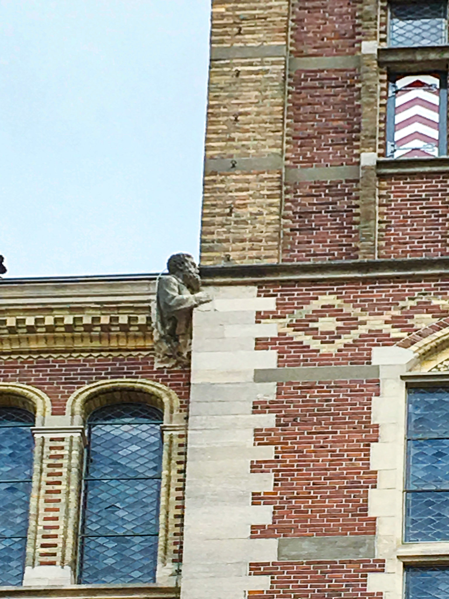 One finds these sculpture of different building professionals everywhere on the Rijksmuseum