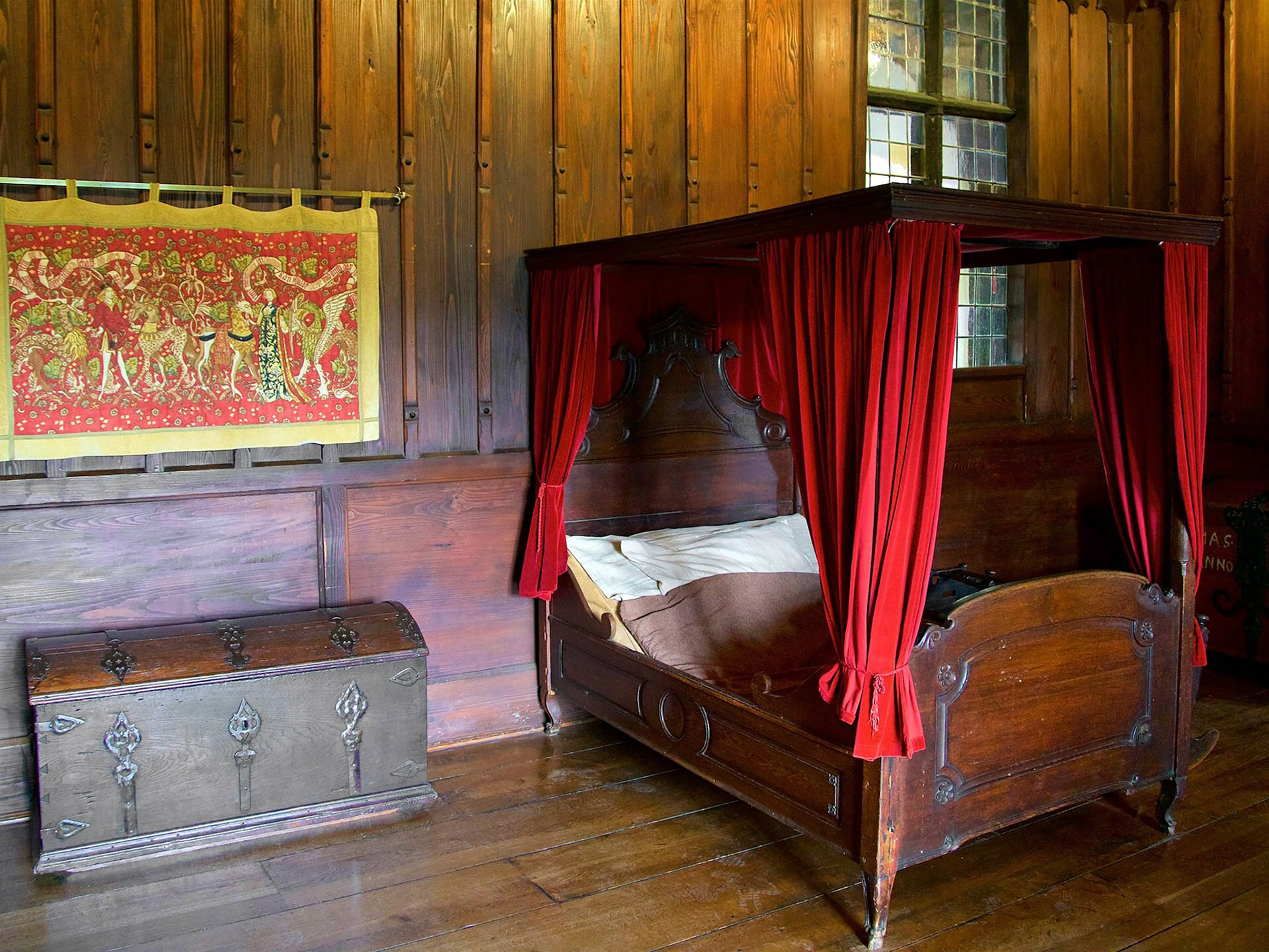 Master's bedroom at Marksburg Castle