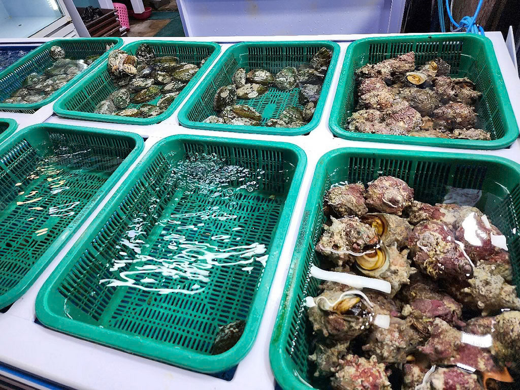Interesting choices at Dongmun Traditional Market