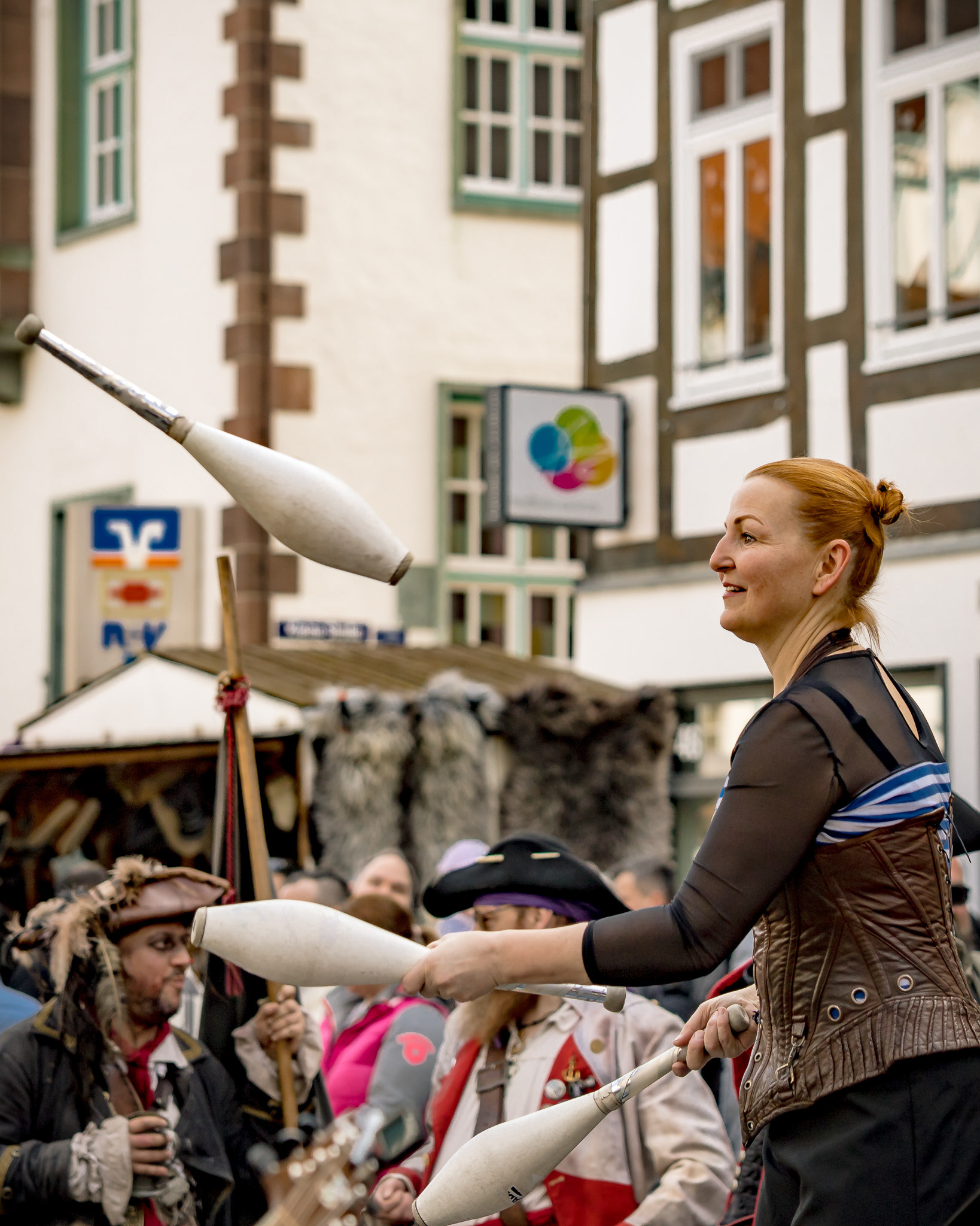 Start des Eröffnungsumzugs der Osterstraße - Mystica Hamelon 2026
