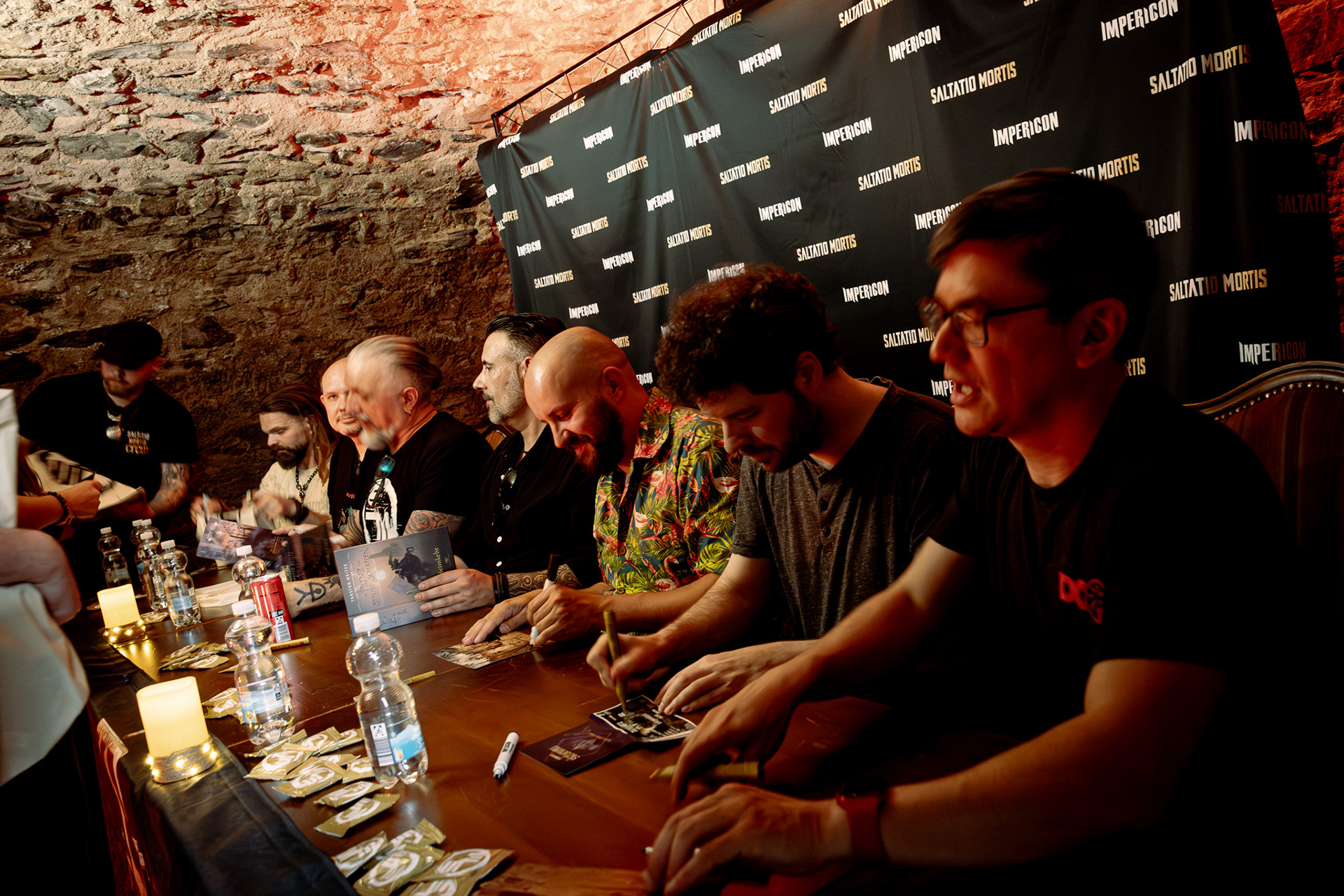 Autogrammstunde Saltatio Mortis