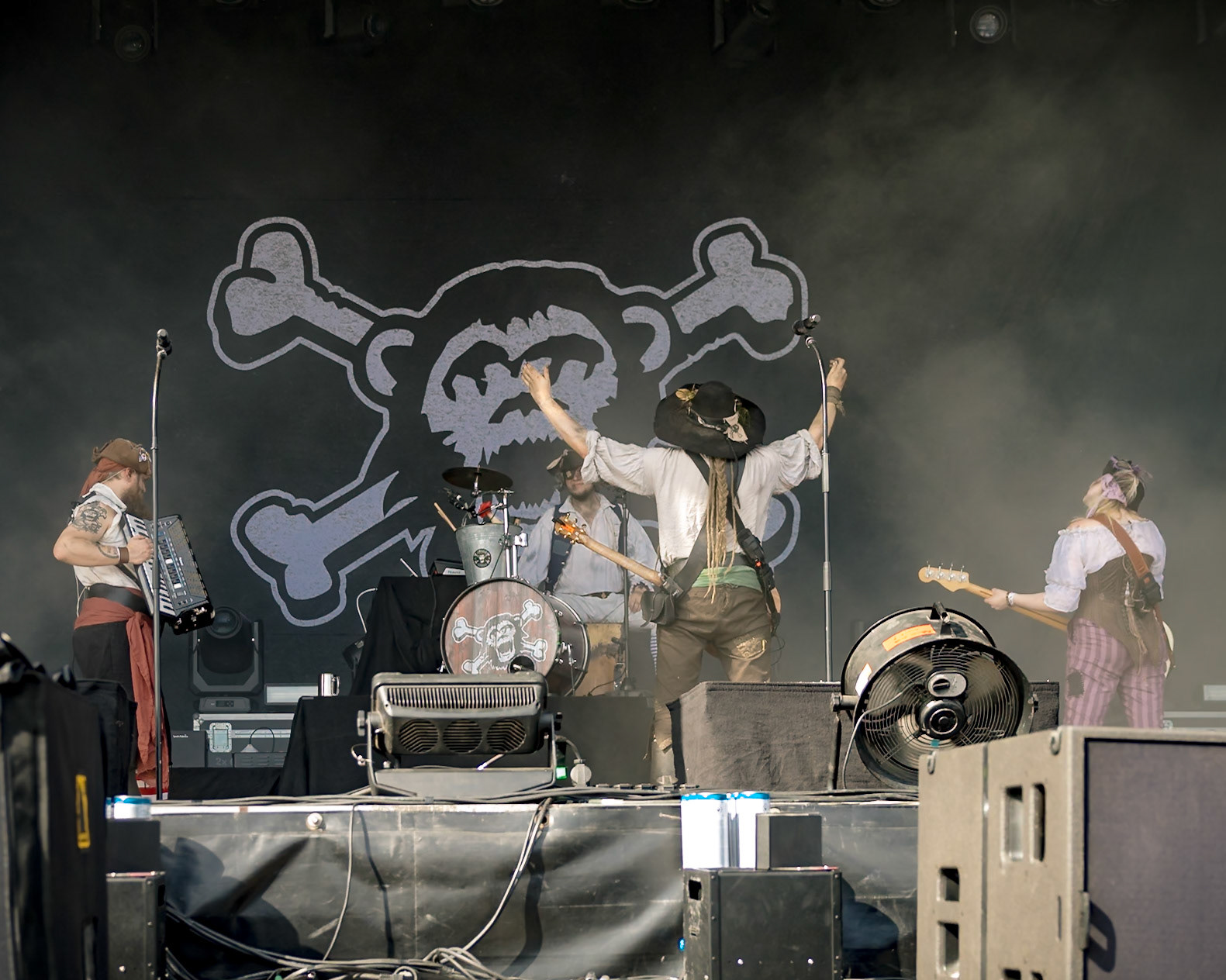 Mr. Hurley &amp; die Pulveraffen @ MPS Bückeburg