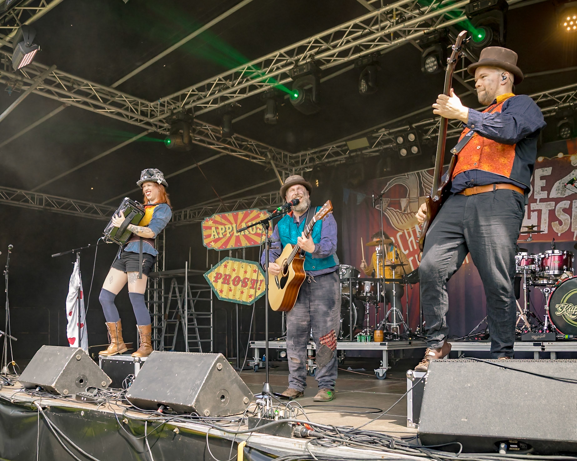 Die Habenichtse - MPS Rastede