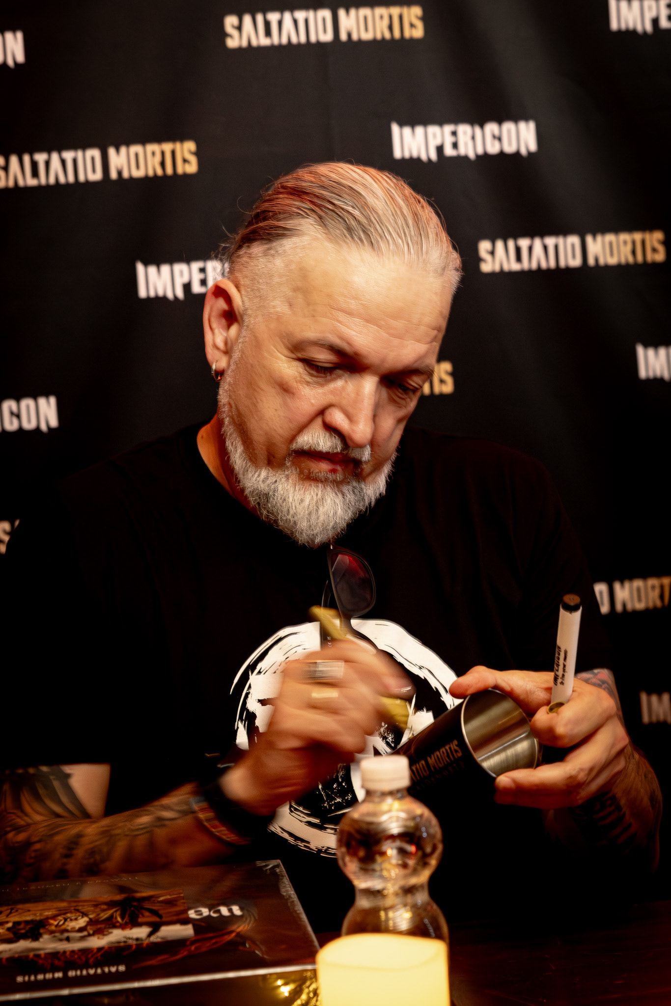 Autogrammstunde Saltatio Mortis