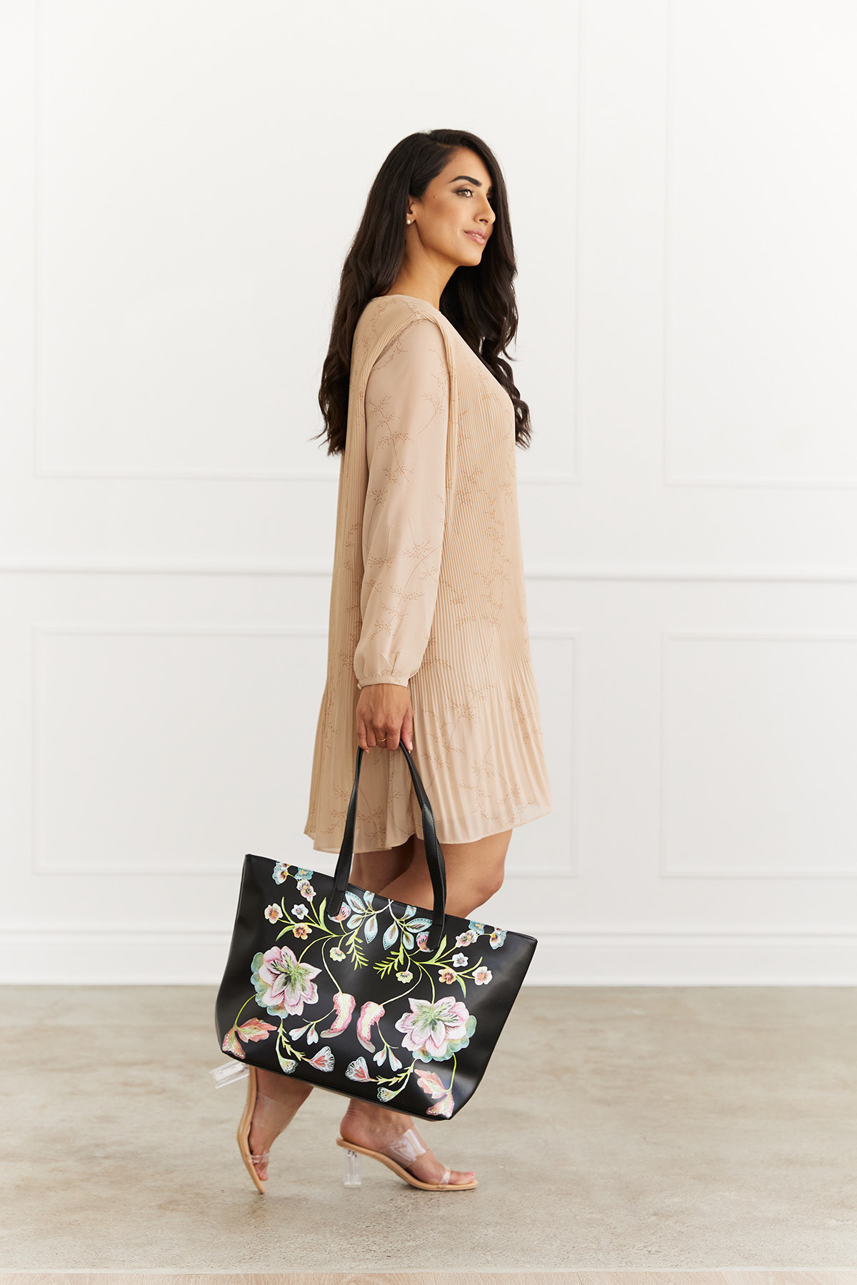 Faux Leather Tote Bag - Black Vintage Floral - ©Weddingstar Inc. - www.weddingstar.com