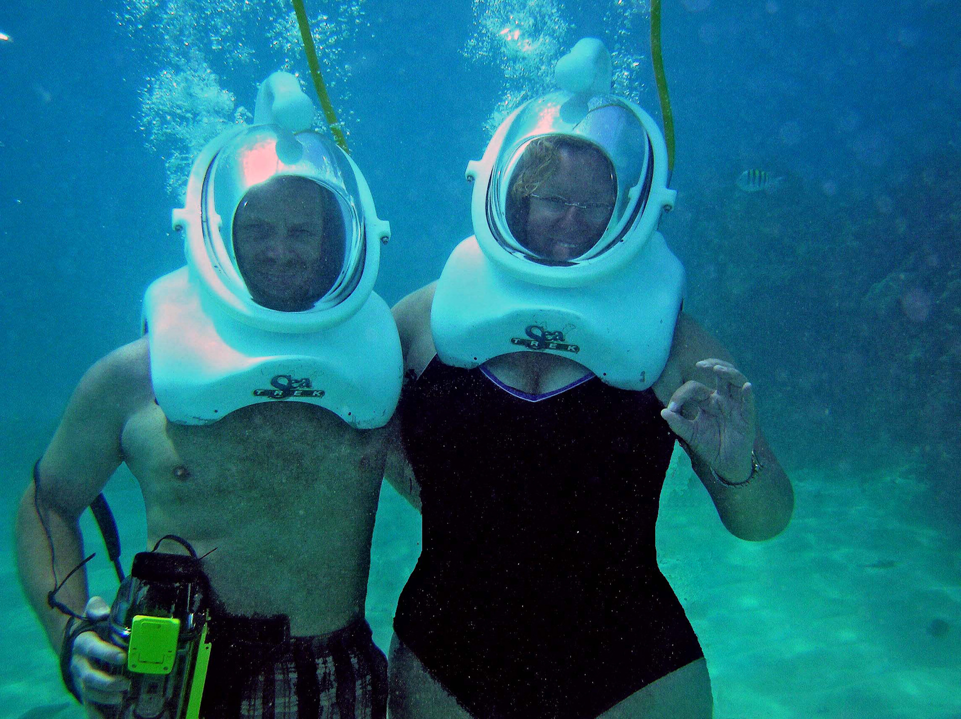 Walking on the ocean floor with diving bells in Jamaica