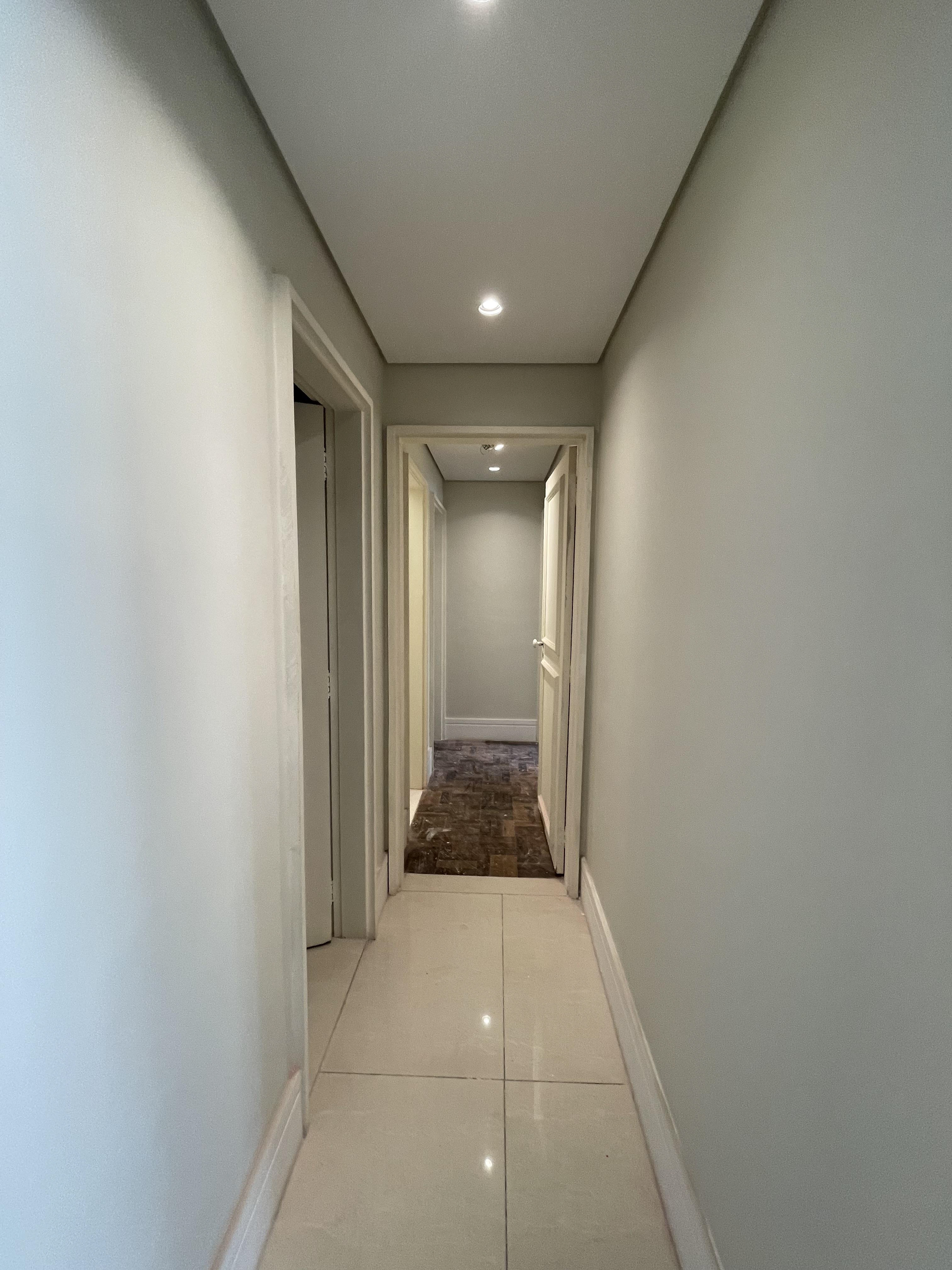 teto e paredes com fundo aplicado para demais demãos