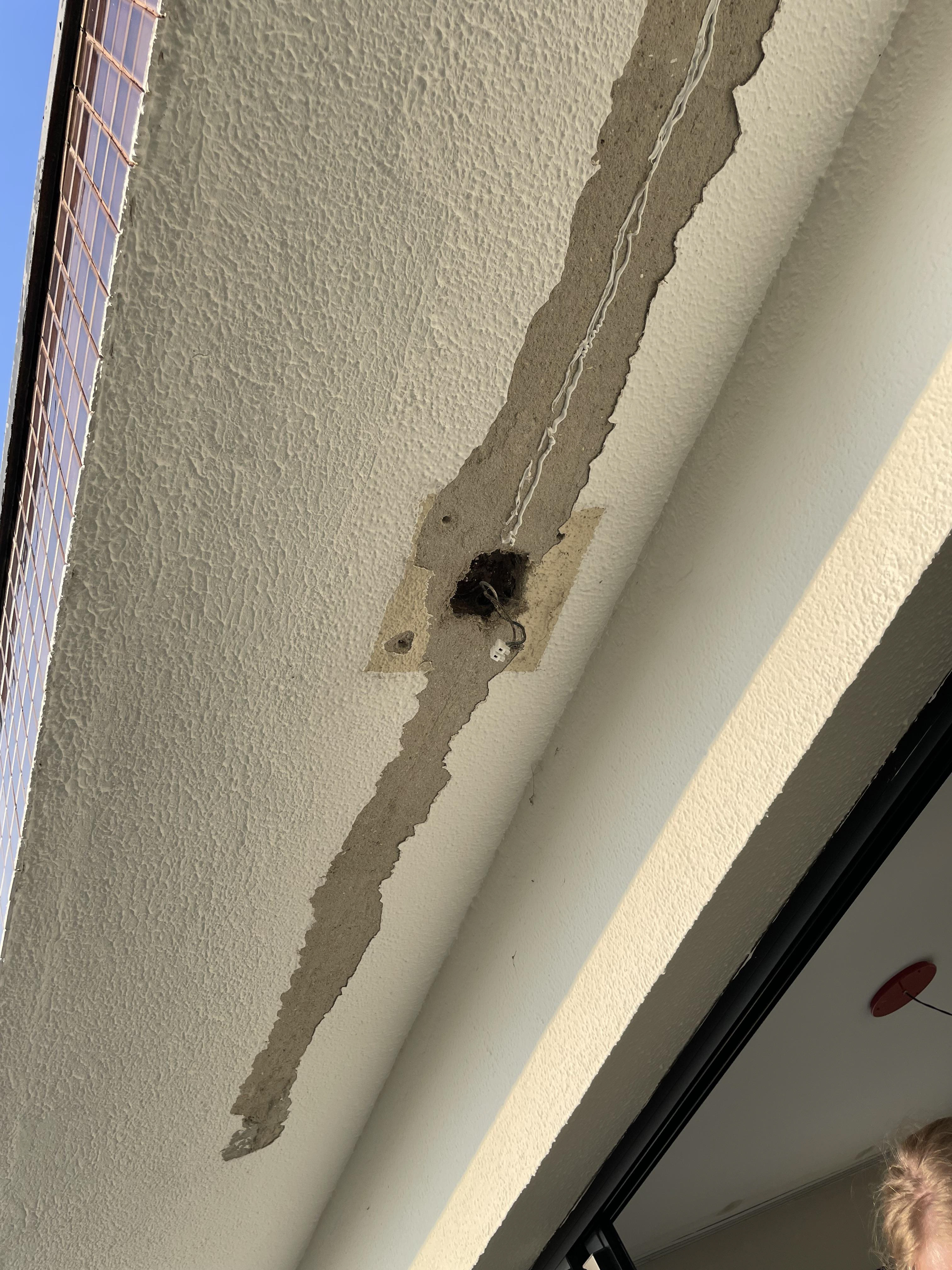 Pontos onde o concreto está arenoso