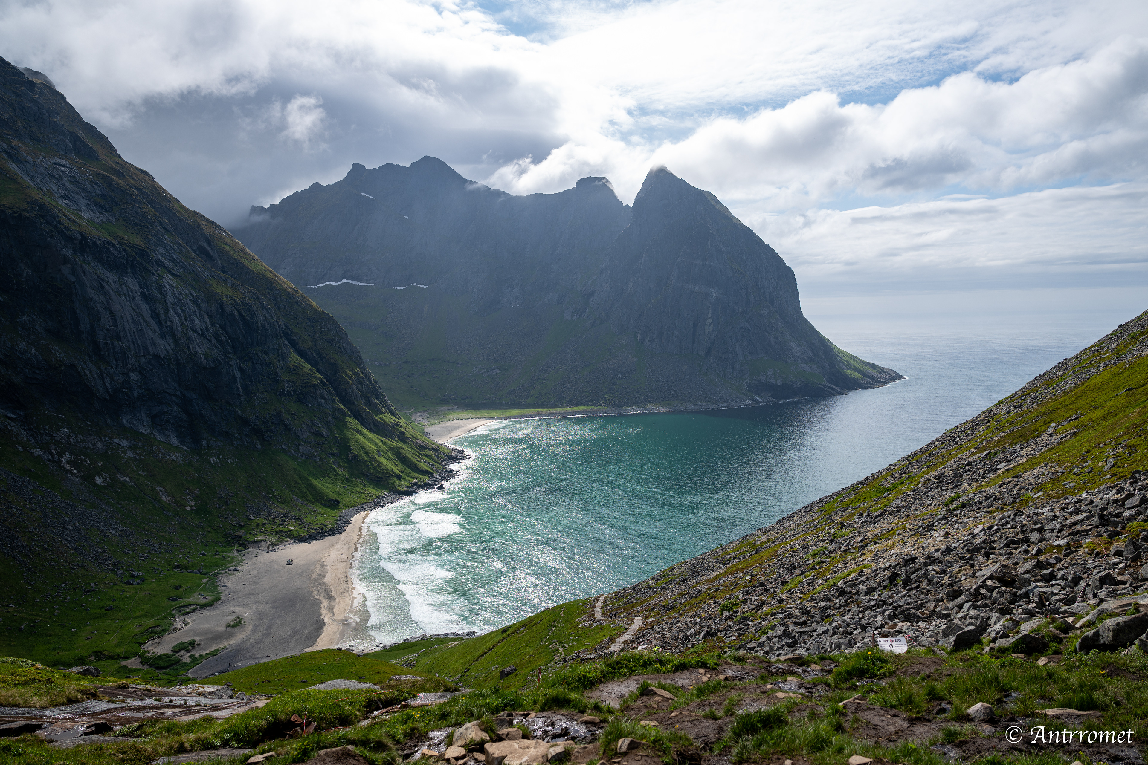 Ryten/Kvalvika Beach Trail