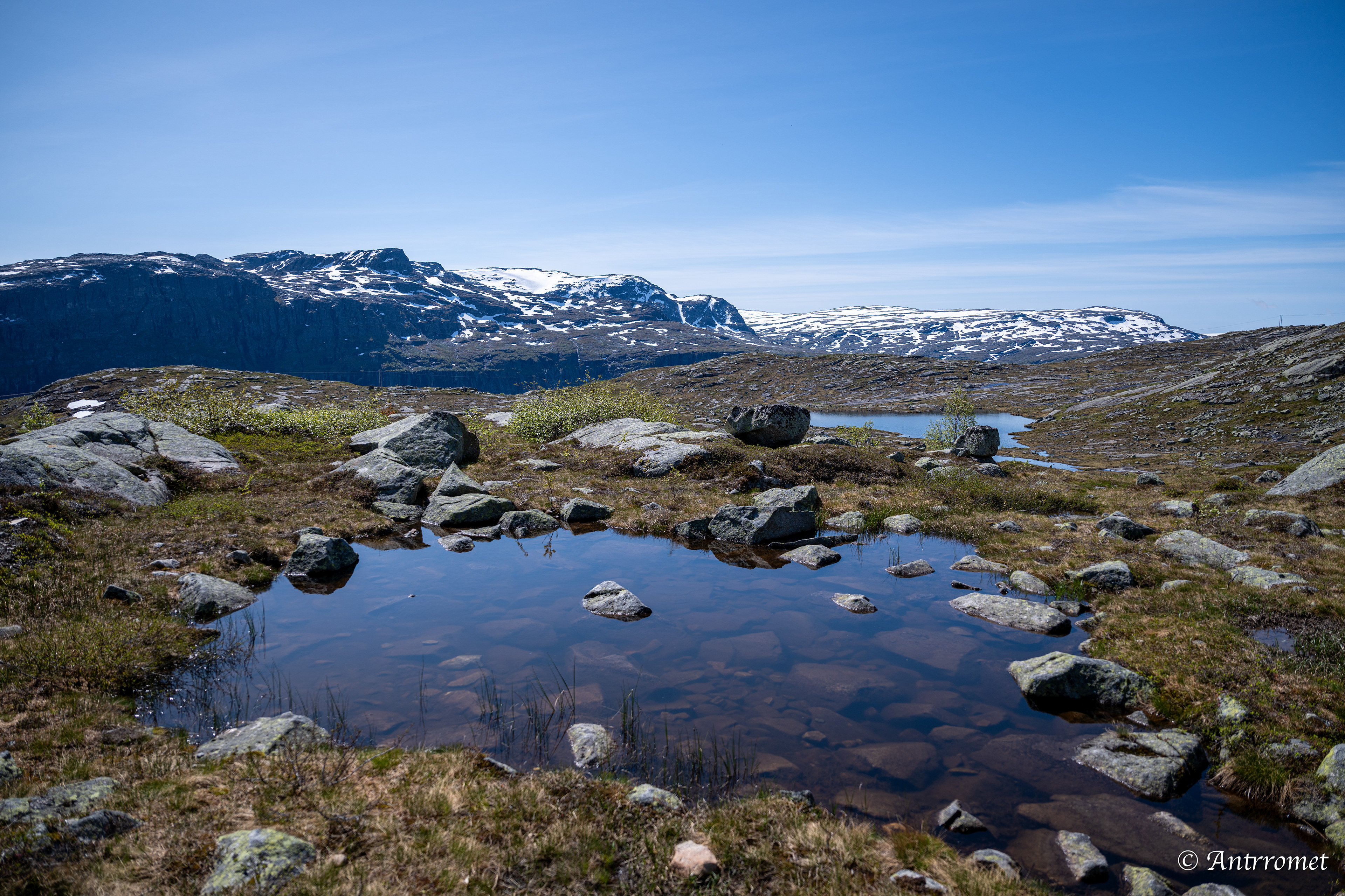 On the Trolltunga hike