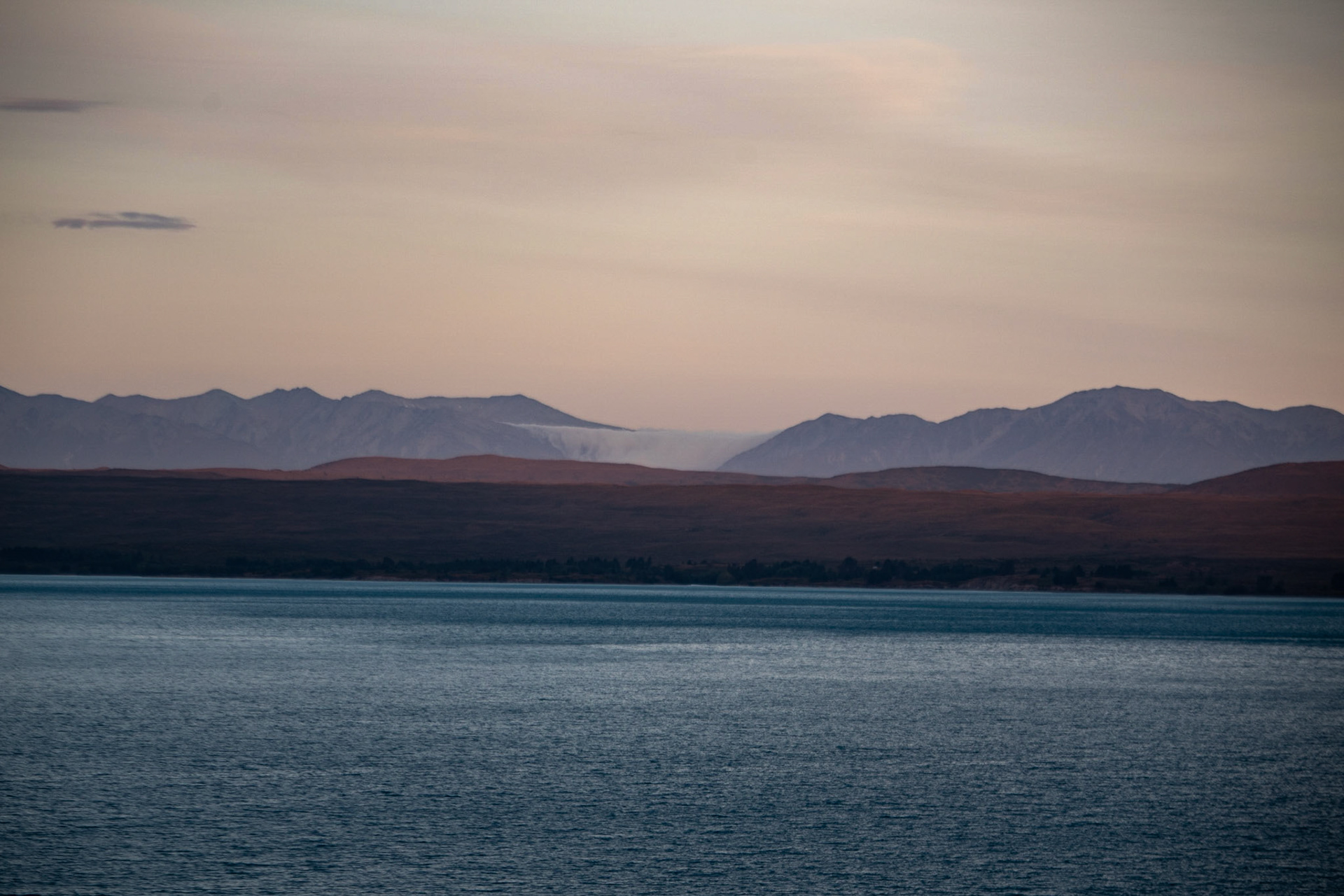Lake Pukaki Viewpoint (Mount Cook Road)