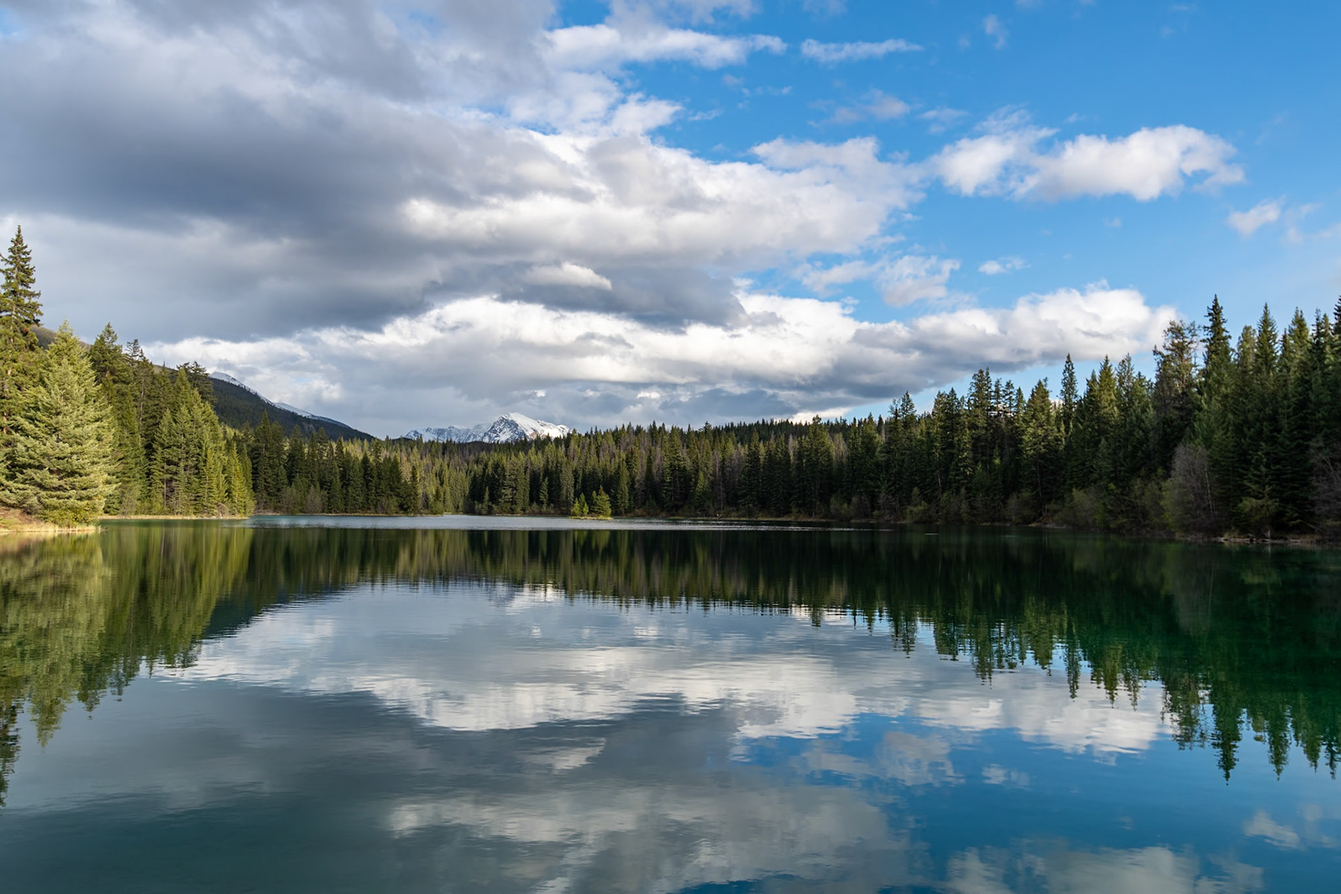 Valley of the Five Lakes Trail