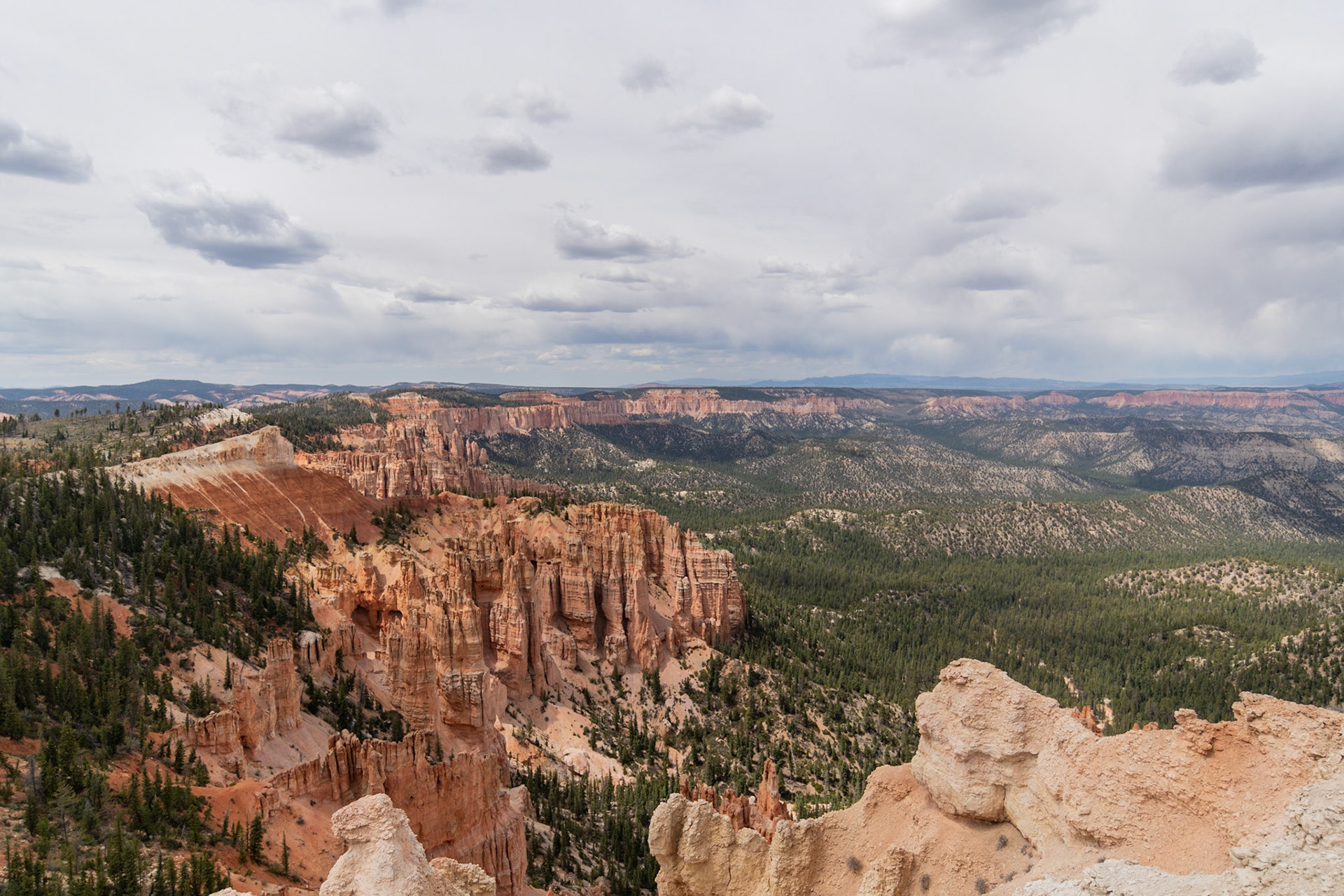 Bryce Canyon from Rim trail