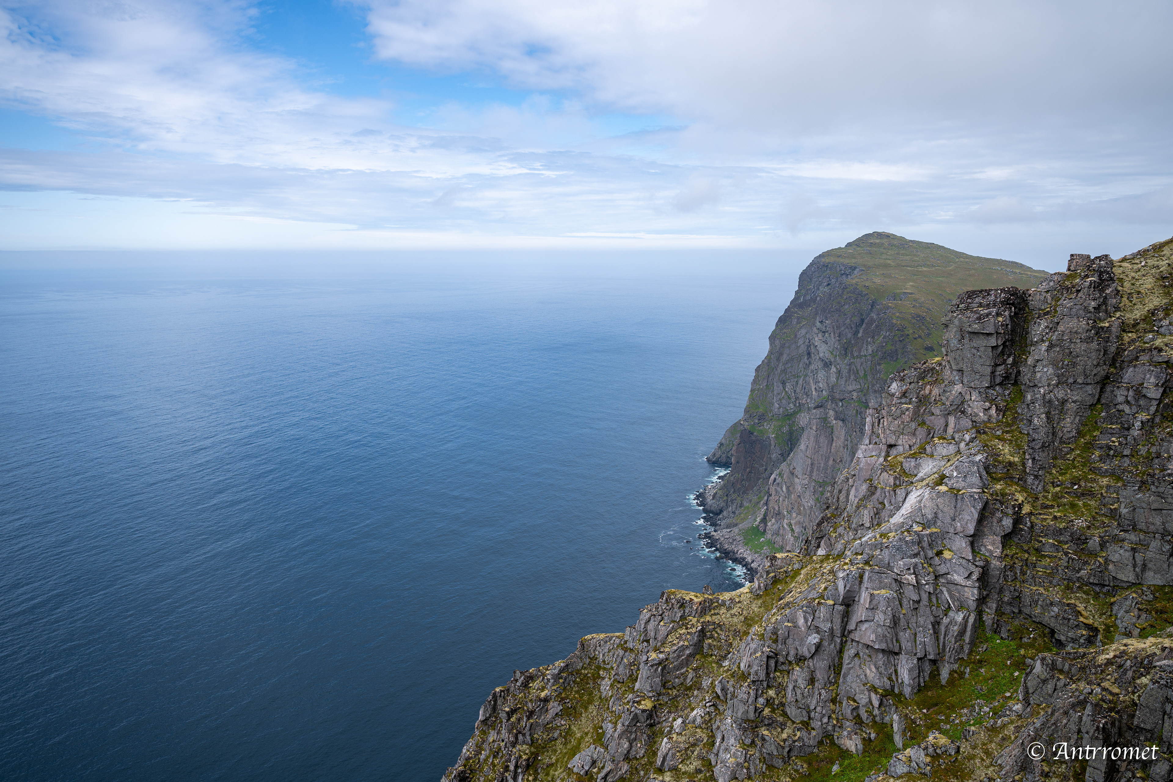 Ryten/Kvalvika Beach Trail