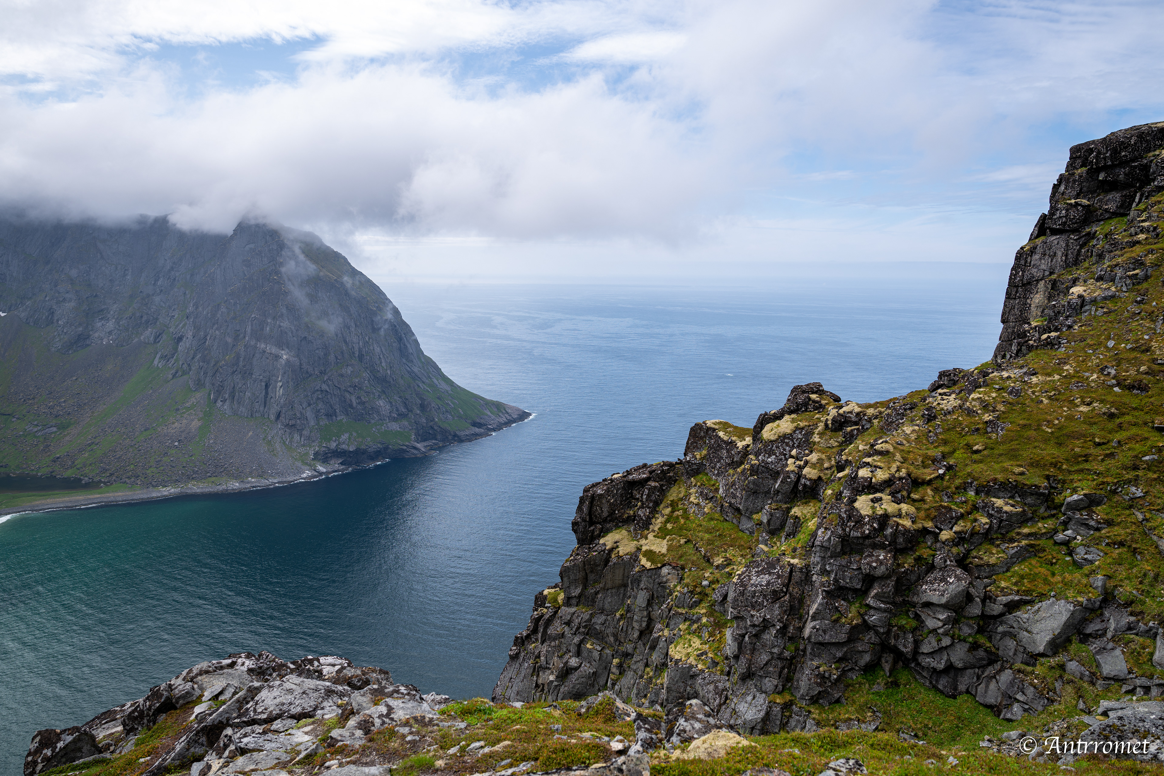 Ryten/Kvalvika Beach Trail