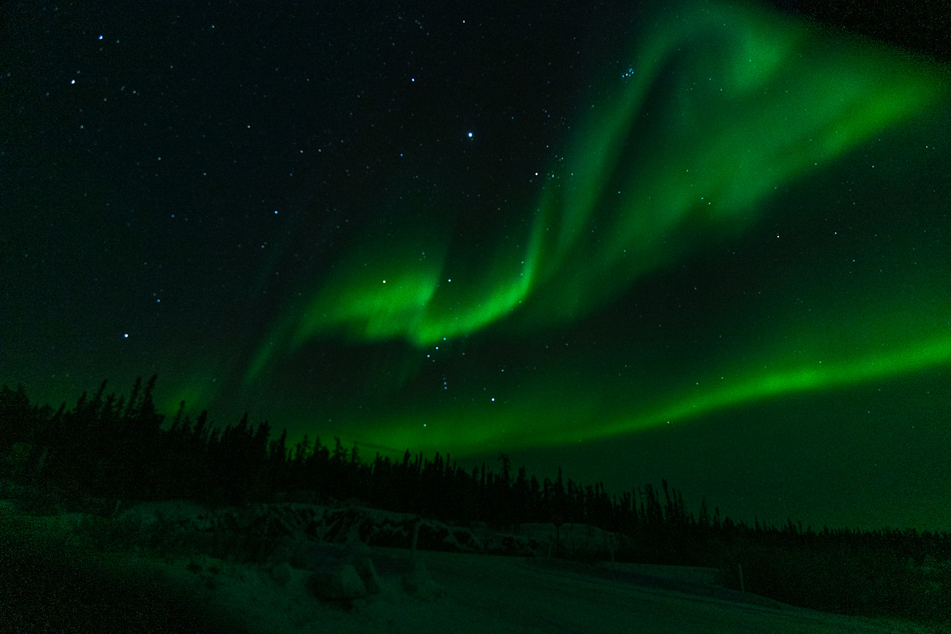 Northern lights at Prelude Lake E, Ingraham Trail