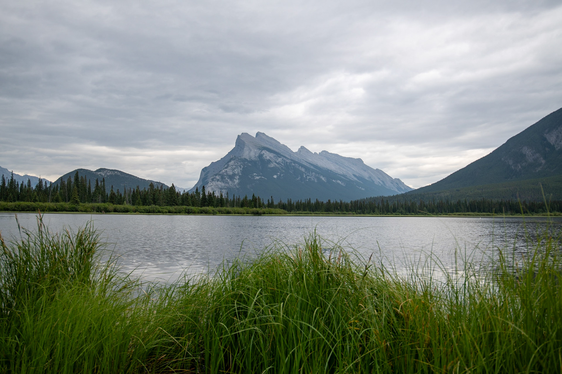 Vermillion Lakes Viewpoint