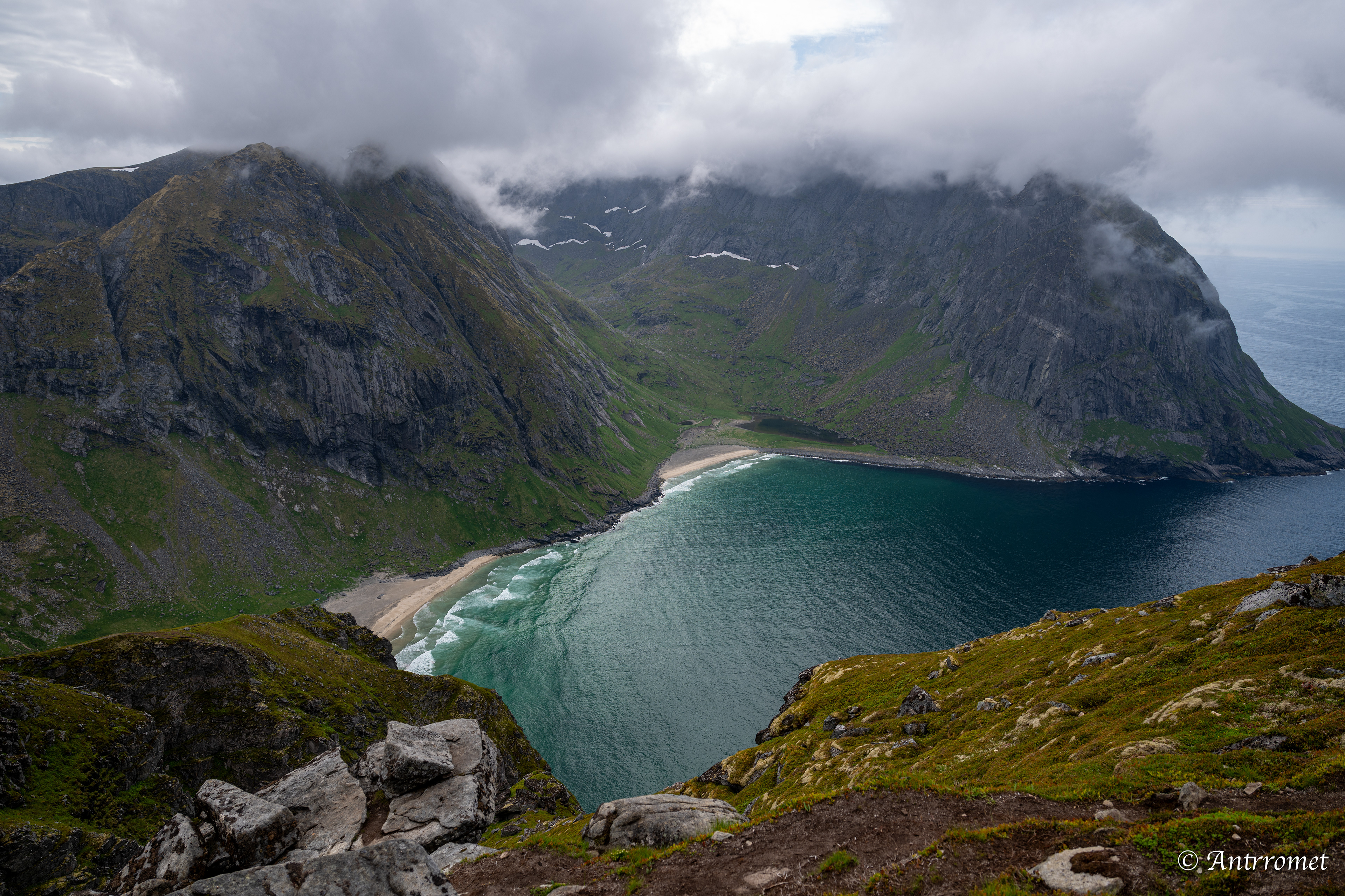 Ryten/Kvalvika Beach Trail
