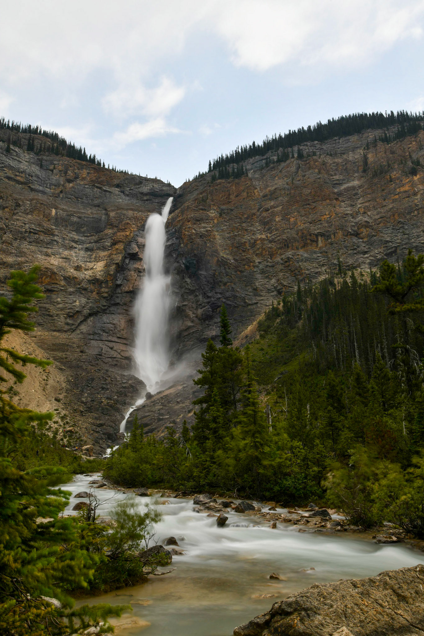 Takakkaw Falls