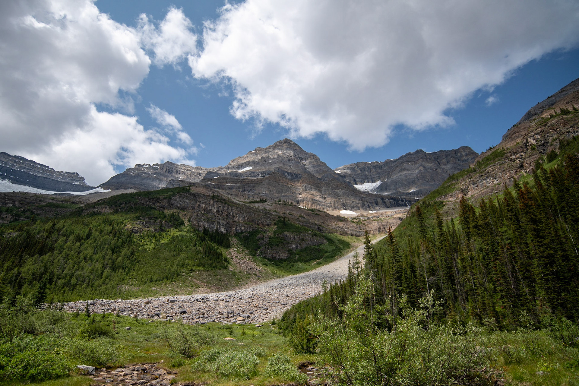Somewhere on the Plain of Six Glaciers hike