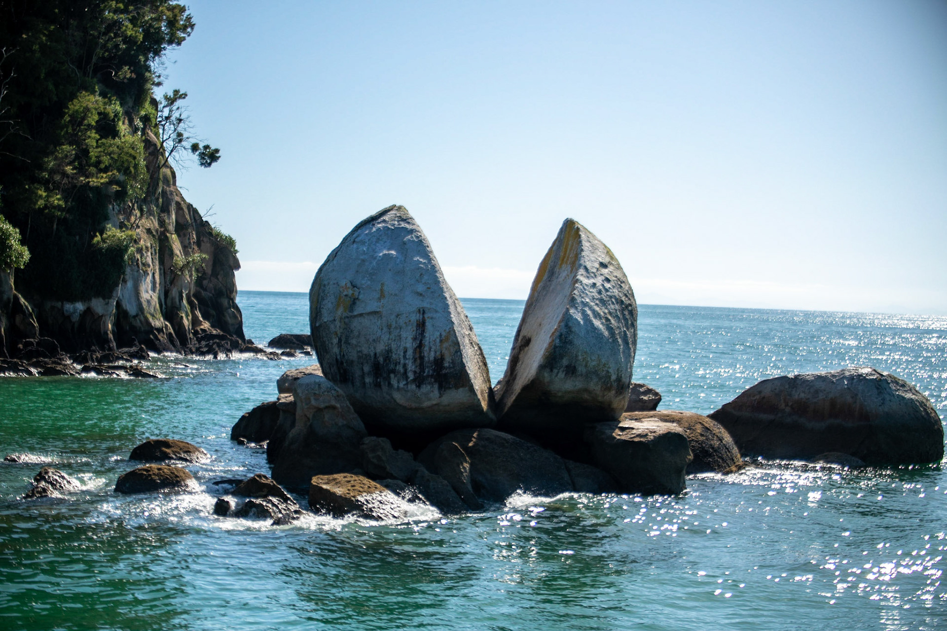 Split Apple Rock, Abel Tasman National Park