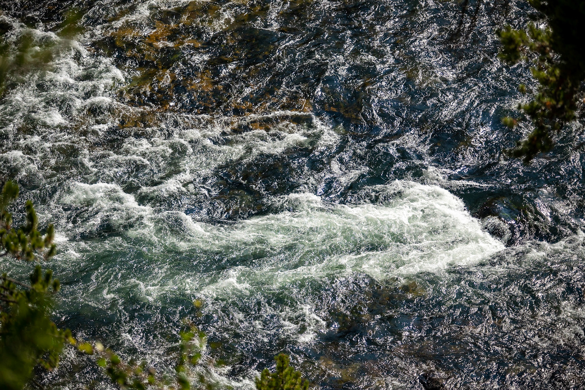 Yellowstone river from Brink of the Lower Falls viewpoint