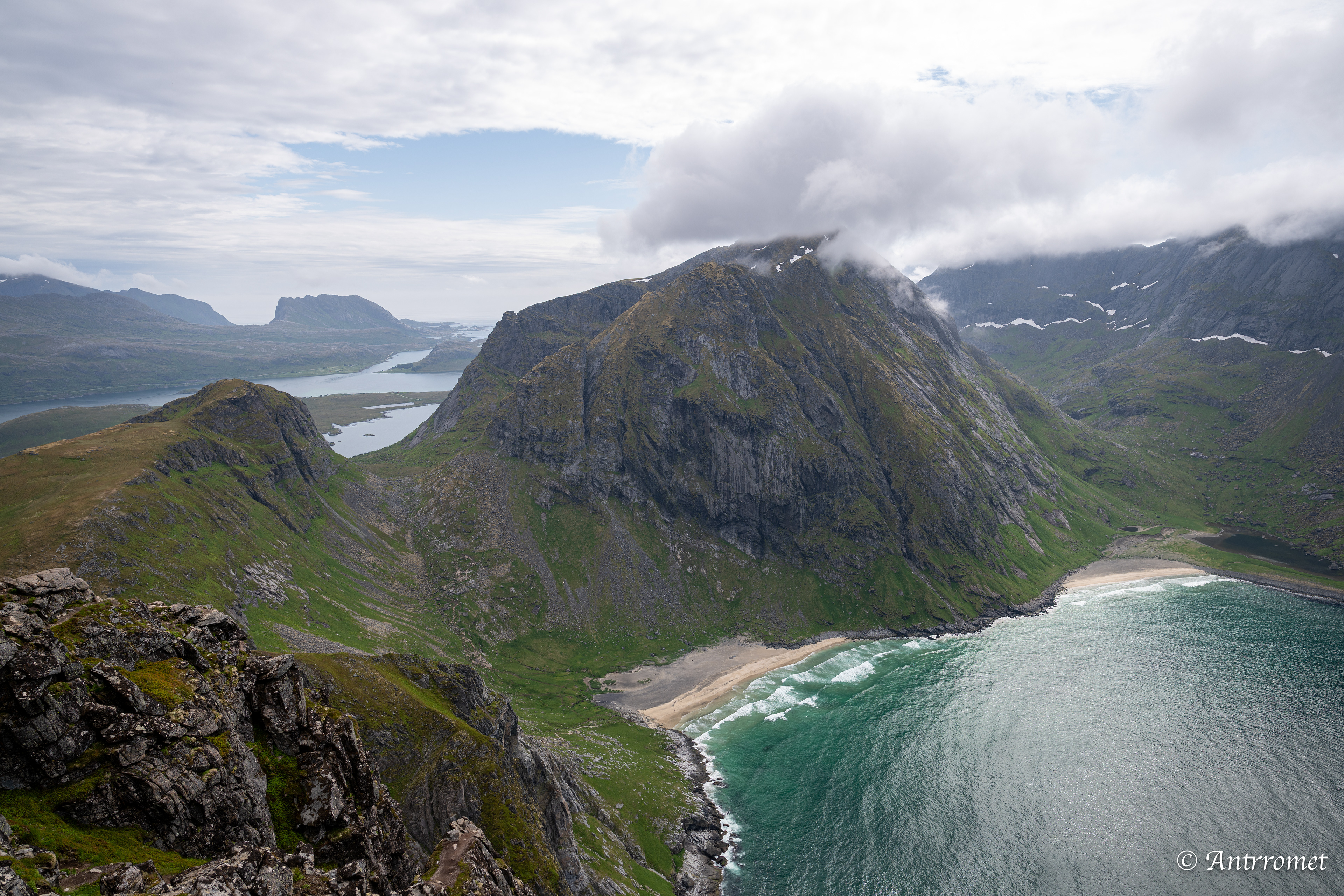 Ryten/Kvalvika Beach Trail