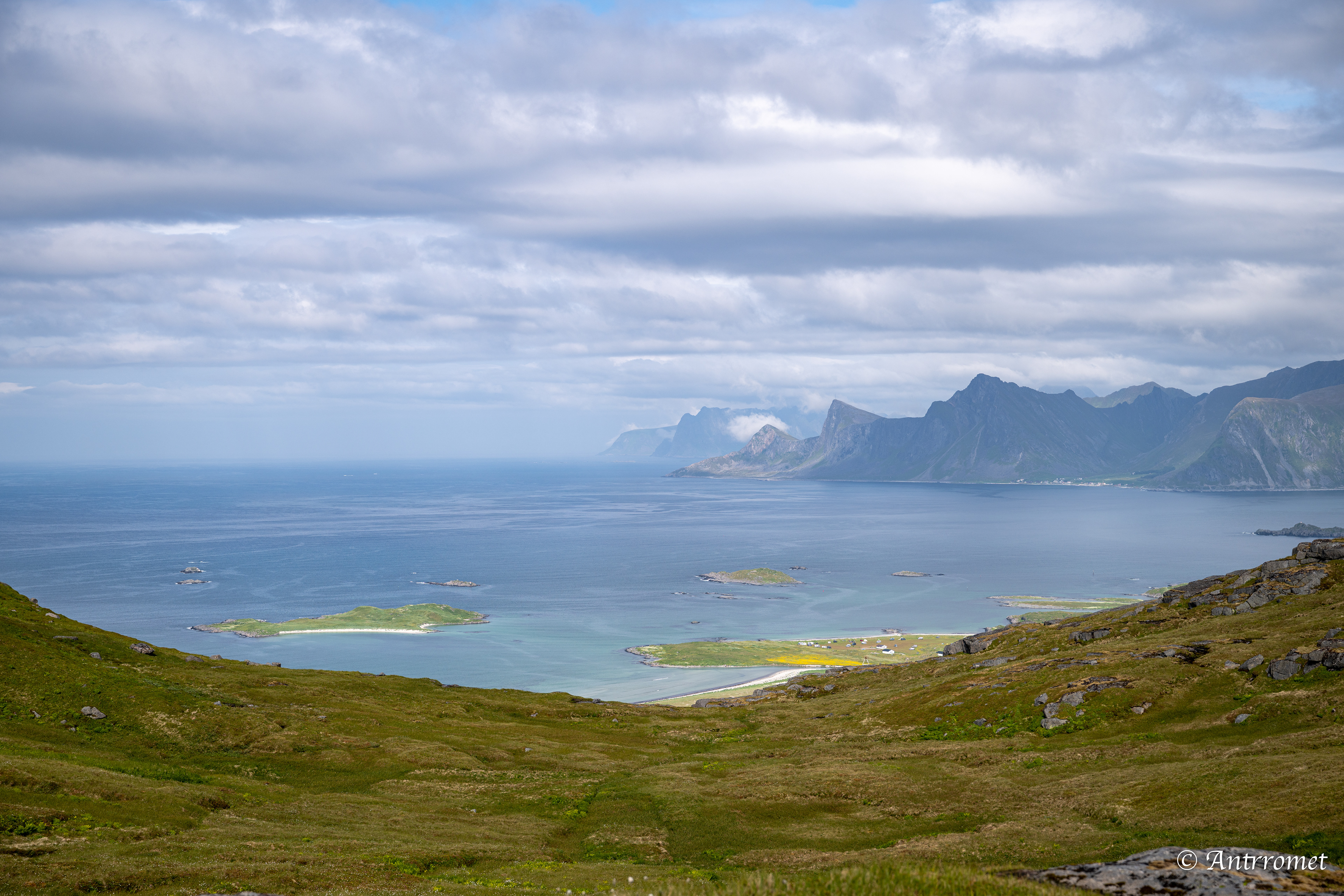 Ryten/Kvalvika Beach Trail