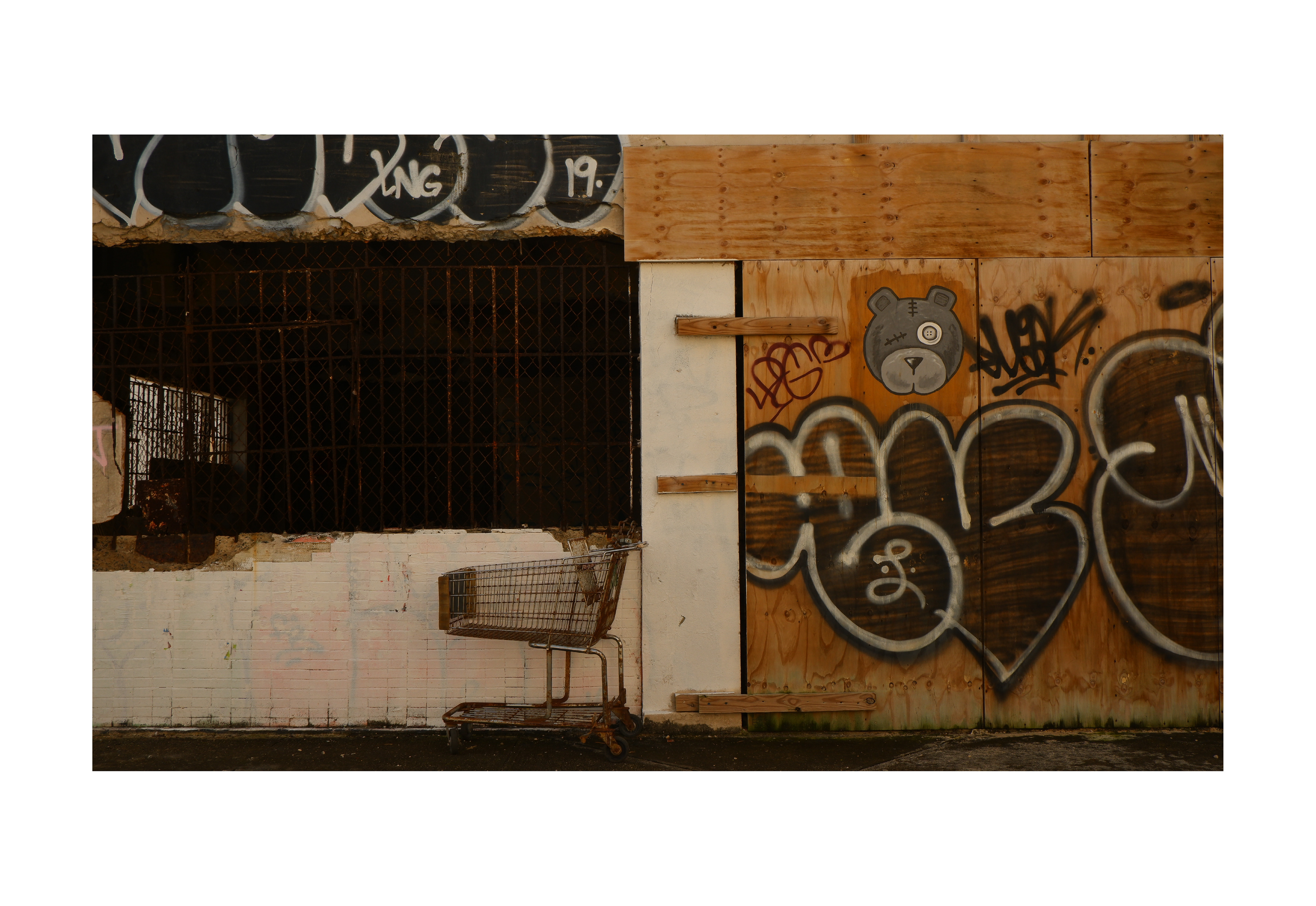 “Urbano 3”_2022_63.5 cm x 35.7293cm