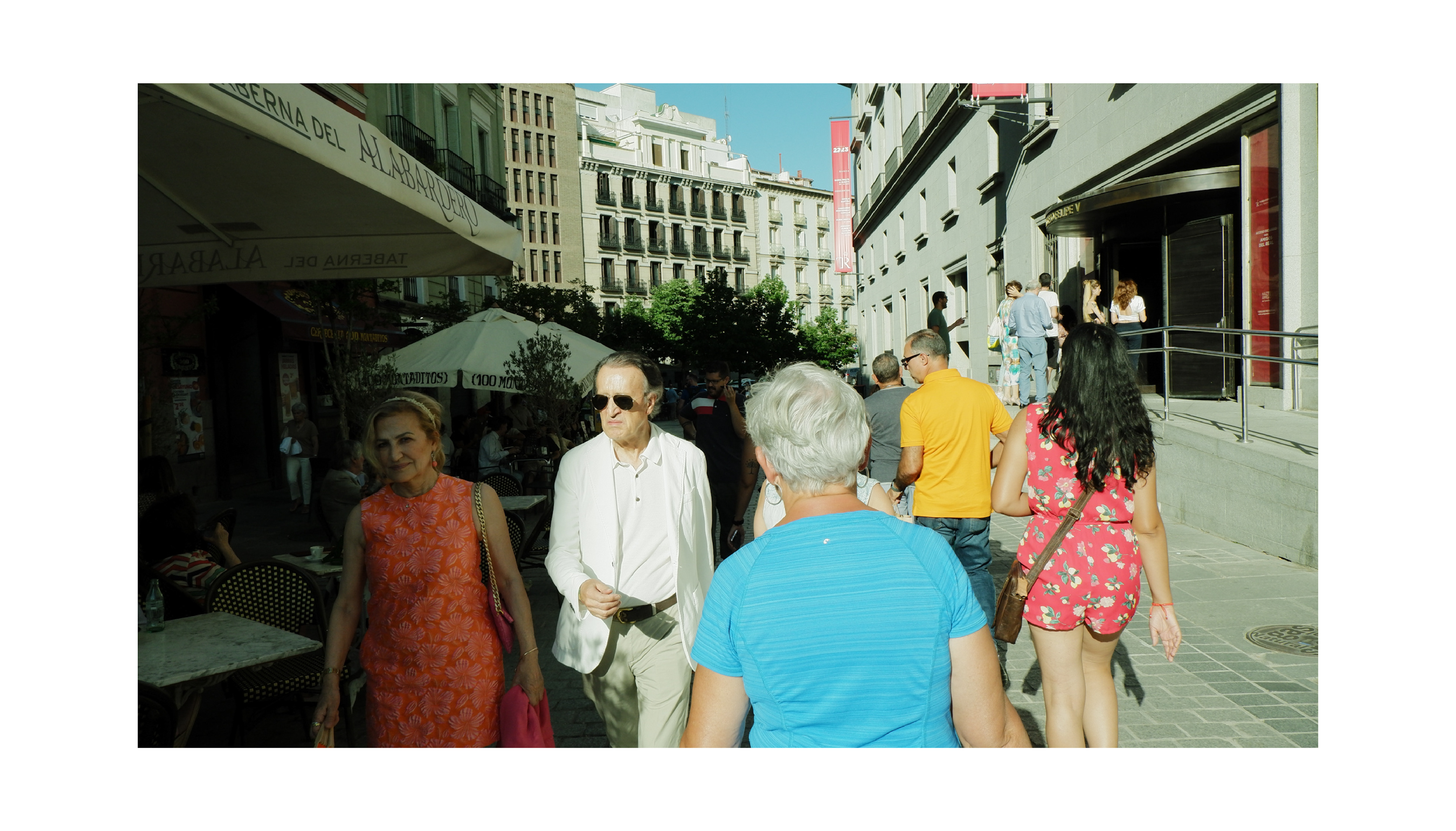 “Lados”_2023_72.2489 cm x 40.6753 cm