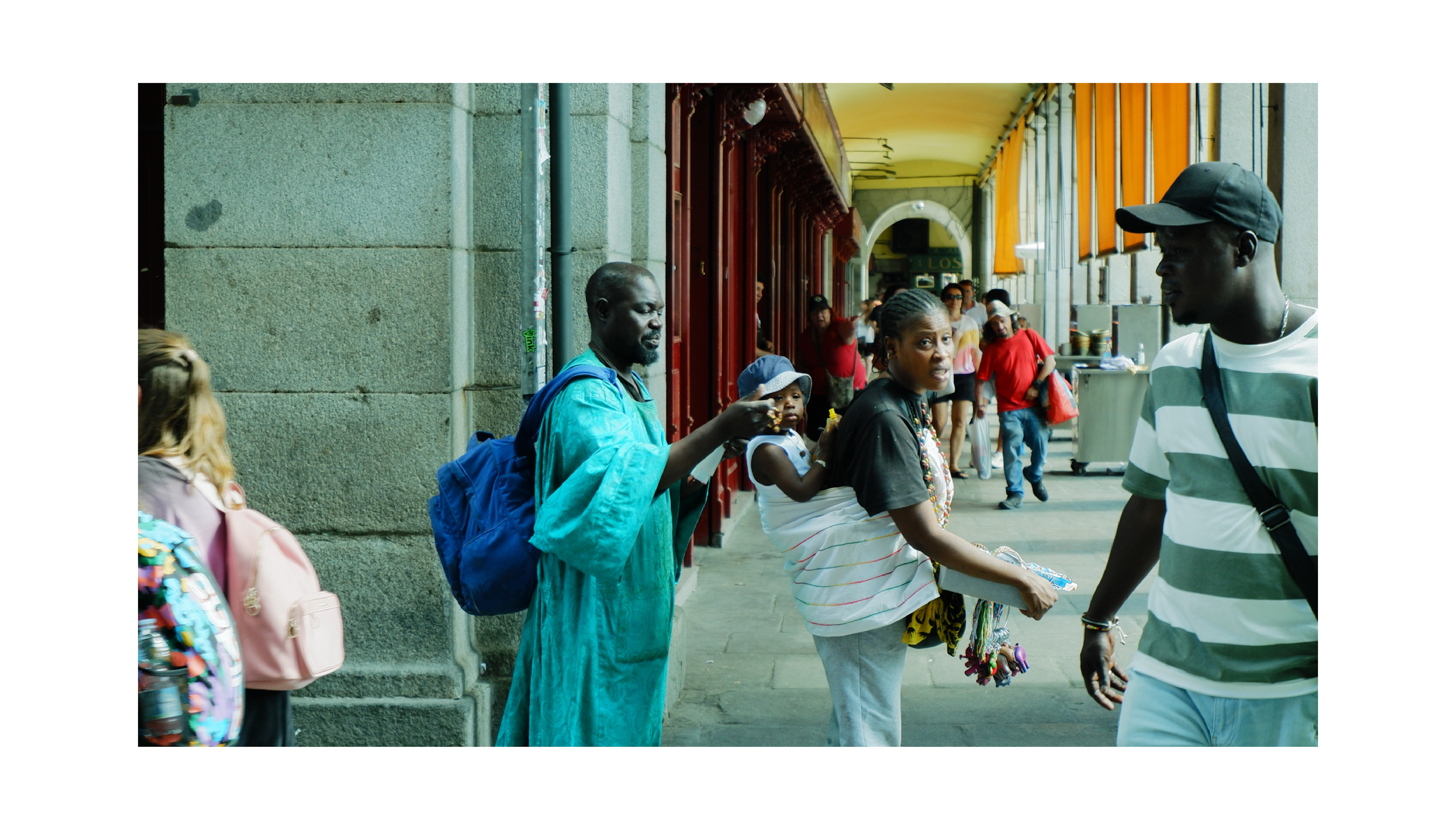 “AFECTO”_2023_72.2489 cm x 2.4542 cm