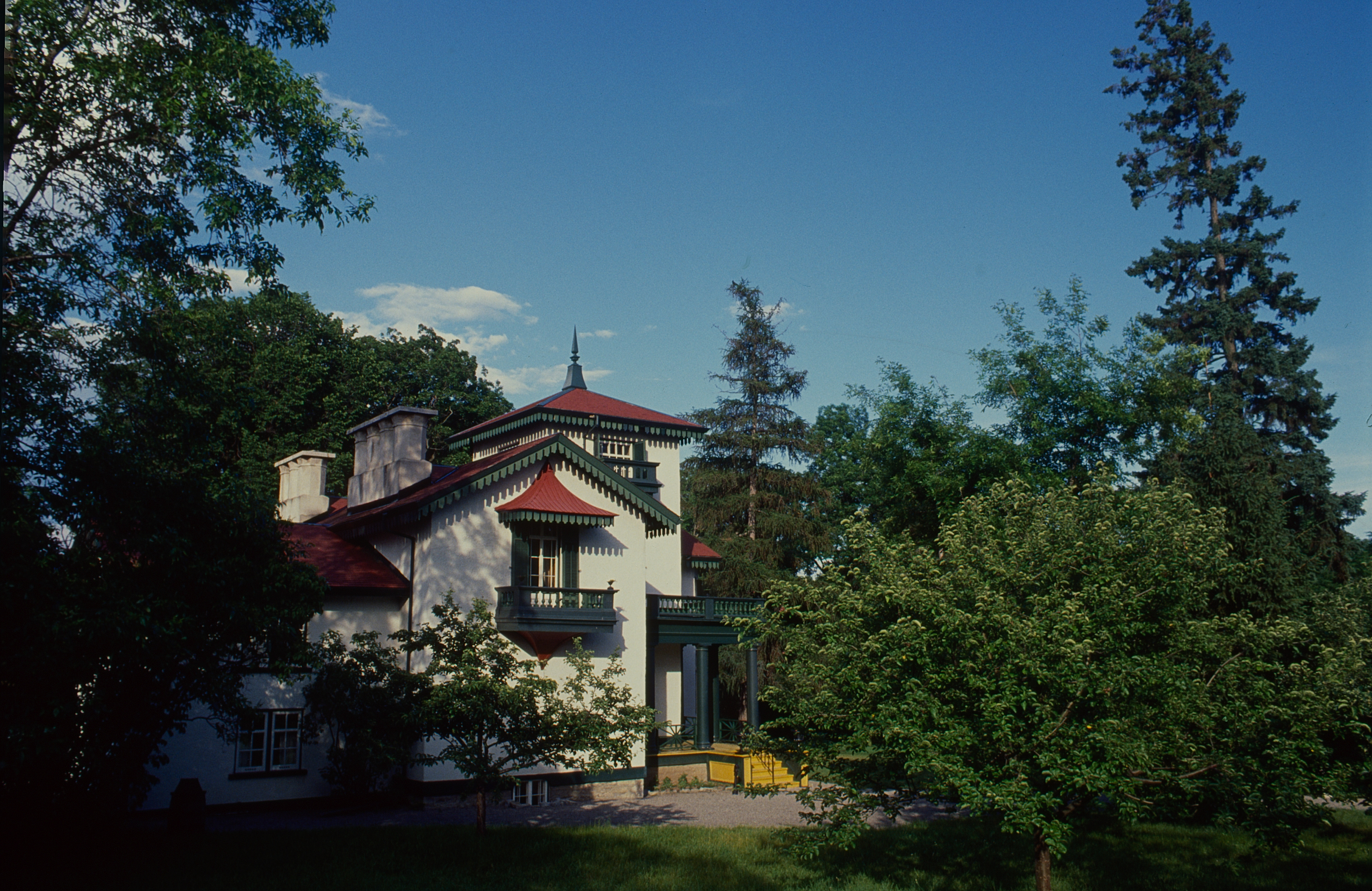 Home Sir John A. MacDonald 1st Prime Minister